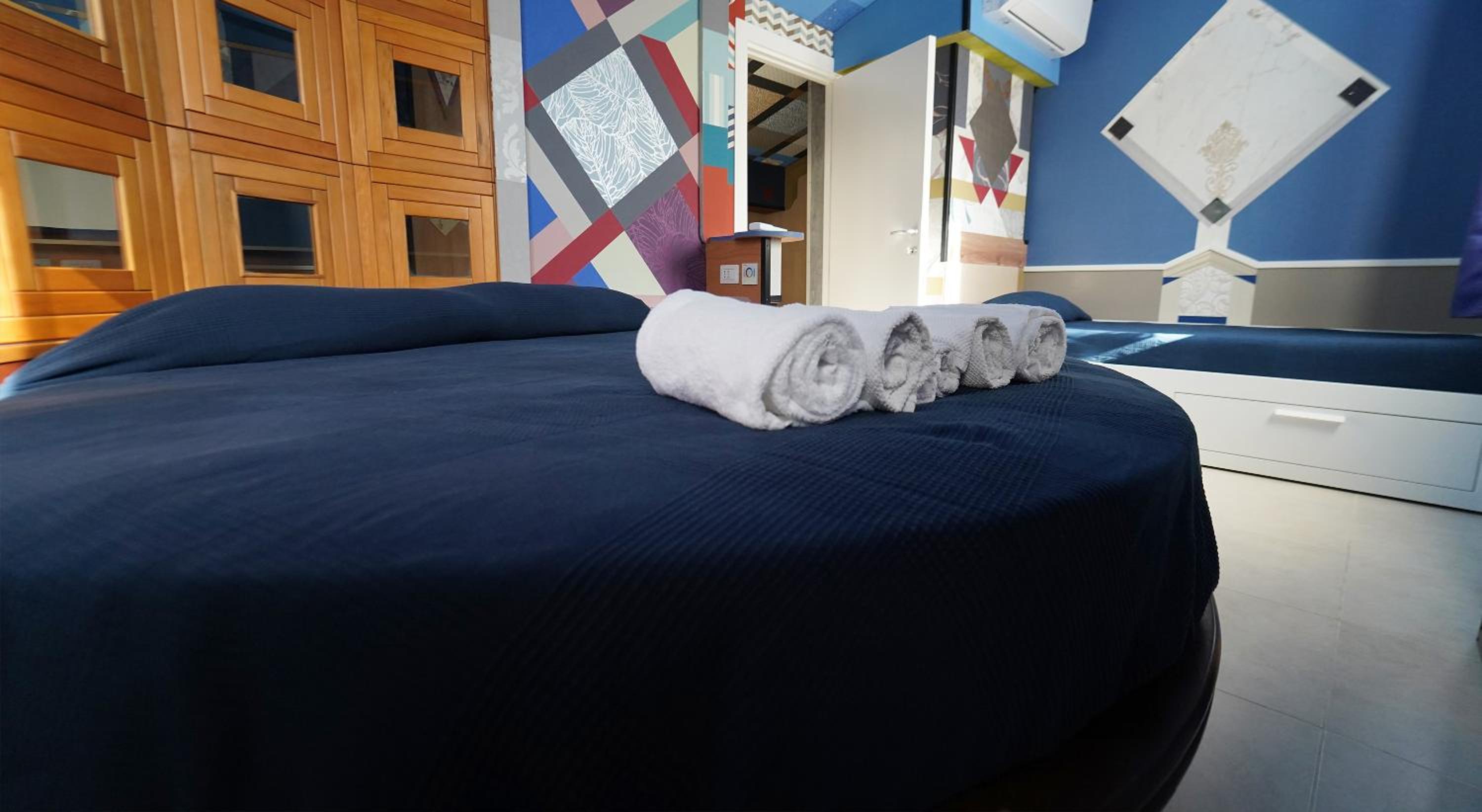 RESIDENCE SOLARIDE apartments, FREE PRIVATE PARKING WITH VIDEOSURVELLIANCE and SHUTTLE SERVICE