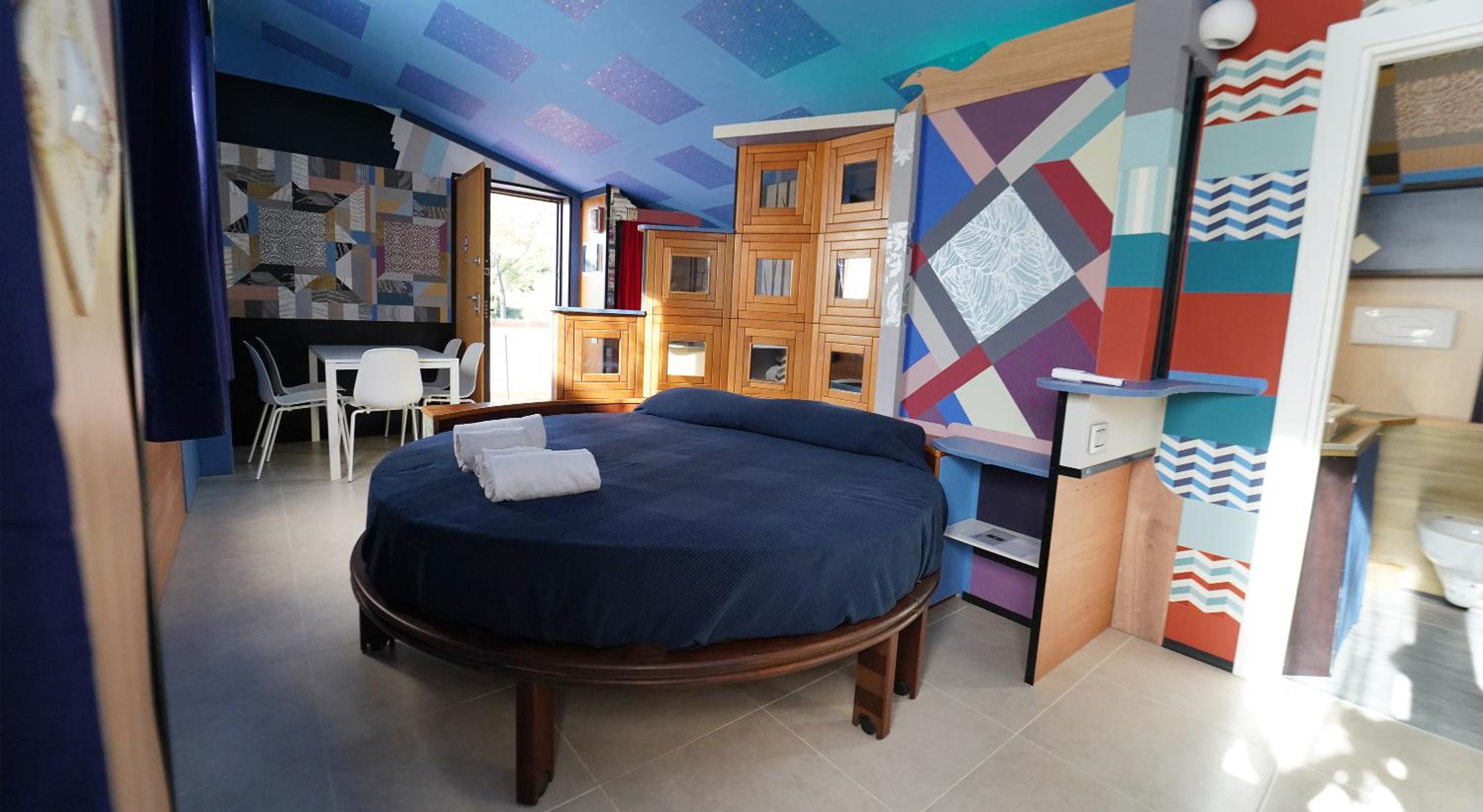 RESIDENCE SOLARIDE apartments, FREE PRIVATE PARKING WITH VIDEOSURVELLIANCE and SHUTTLE SERVICE