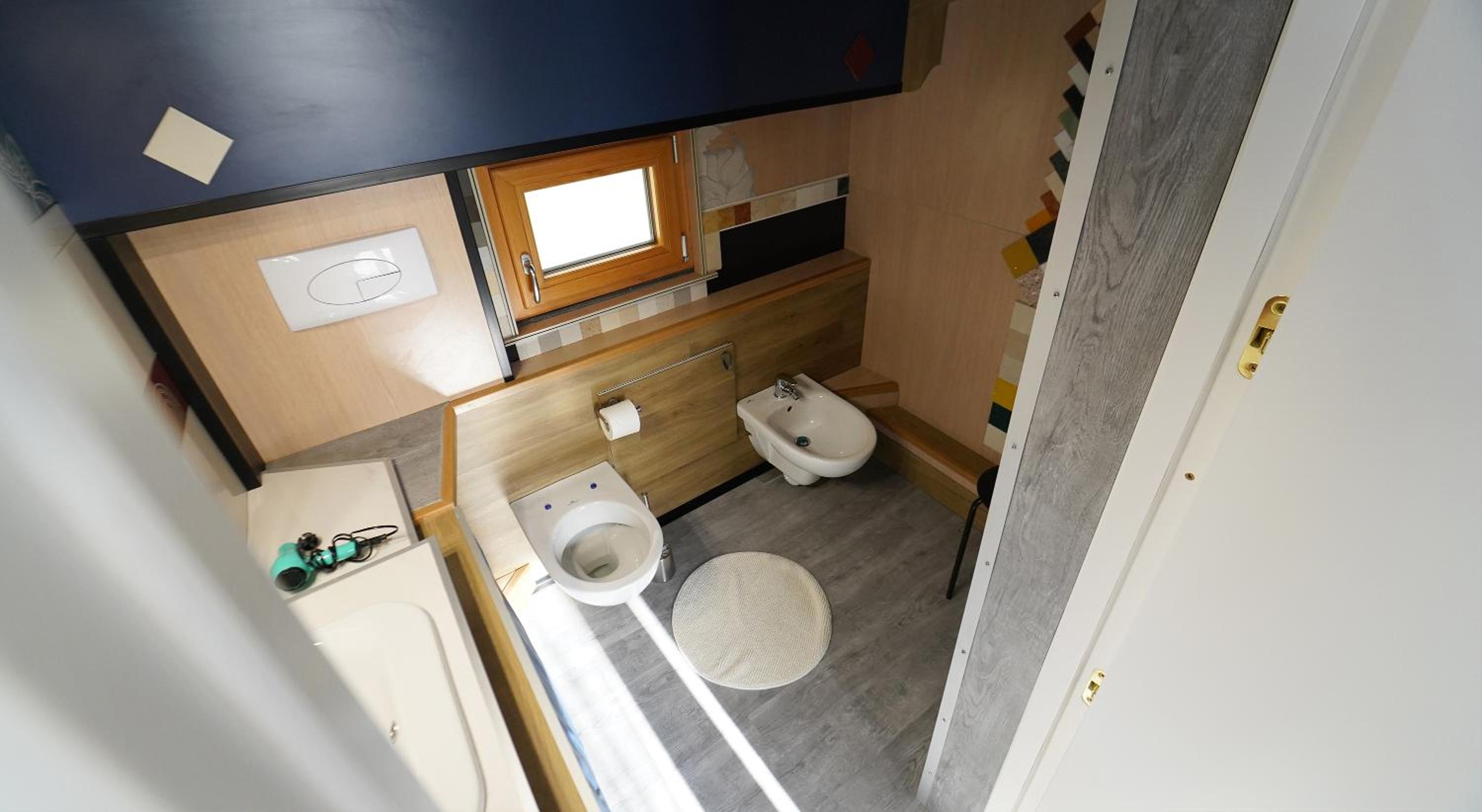 RESIDENCE SOLARIDE apartments, FREE PRIVATE PARKING WITH VIDEOSURVELLIANCE and SHUTTLE SERVICE