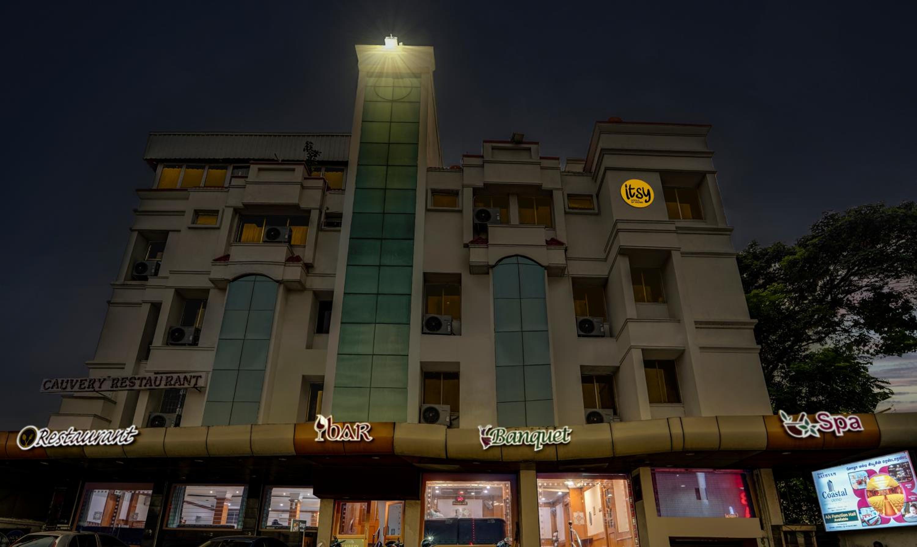Itsy Hotels Coastal Grand Sathyam