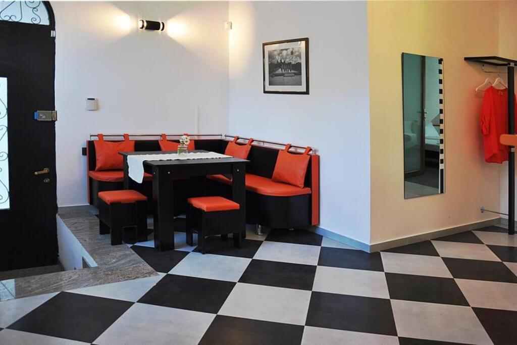 Deluxe apartment center of Tbilisi view 3