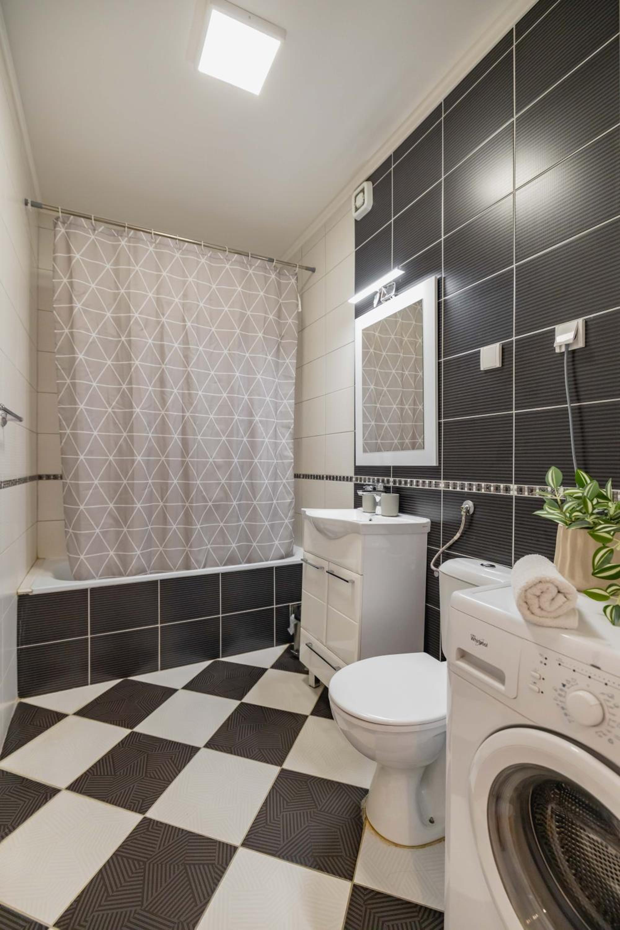 Photo 33