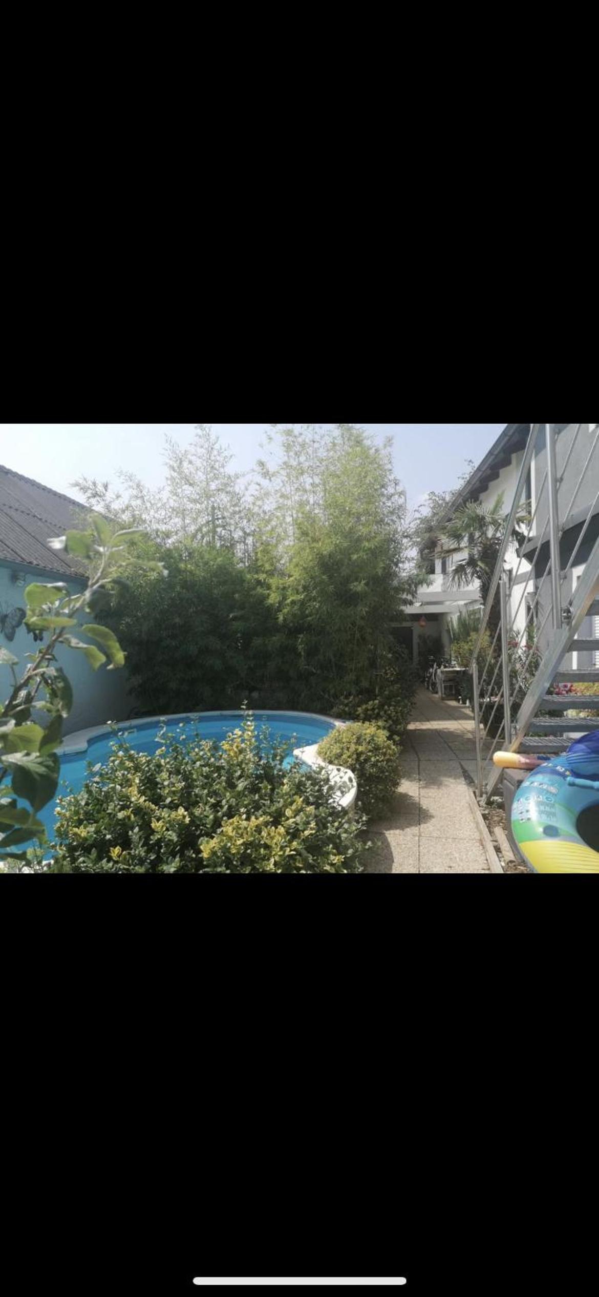Cozy Apartment next Outlet Center & Airport with Pool & Garden