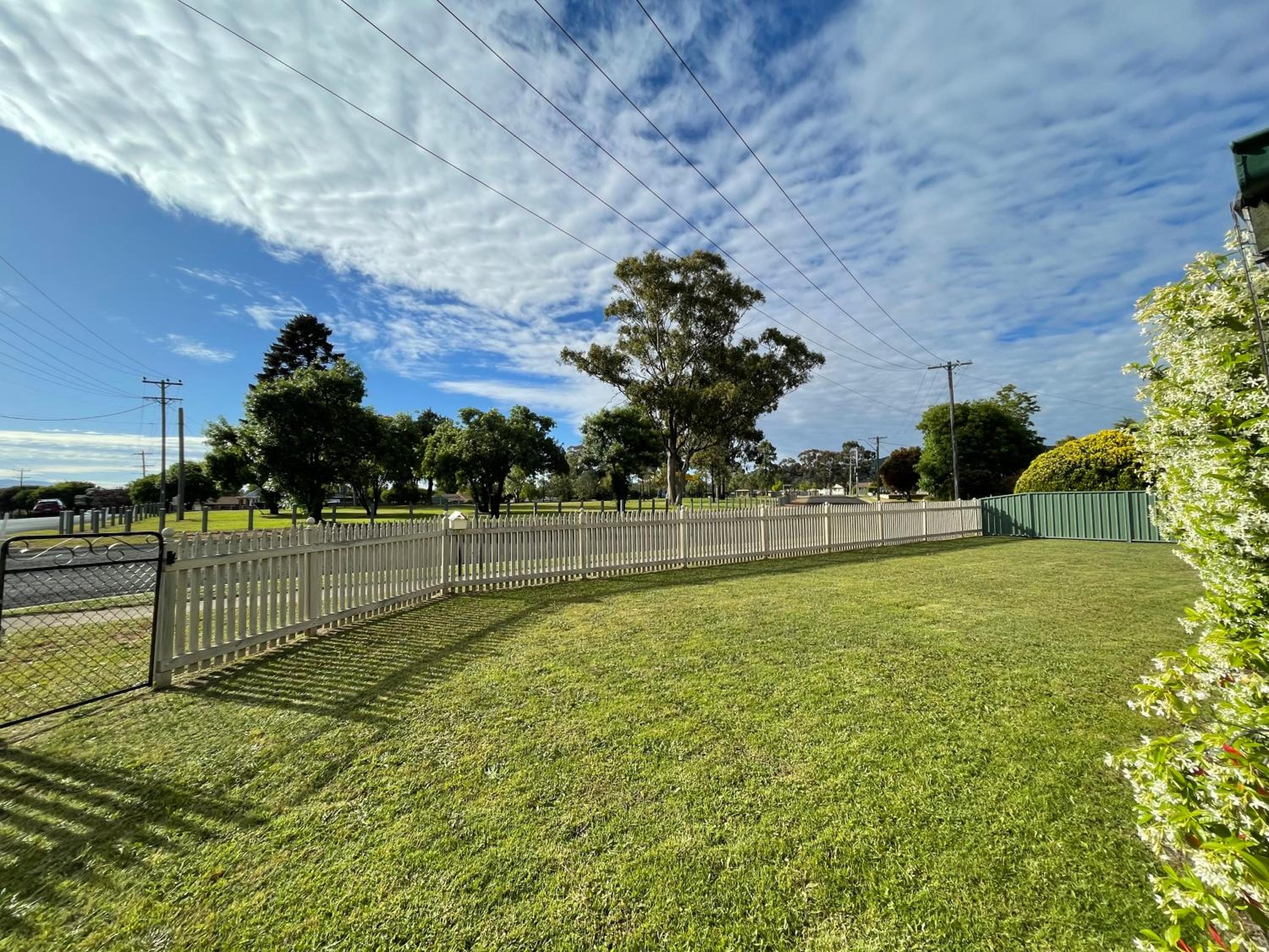 Comfortable 2-Bedroom home in Mudgee - Rest Easy Mudgee
