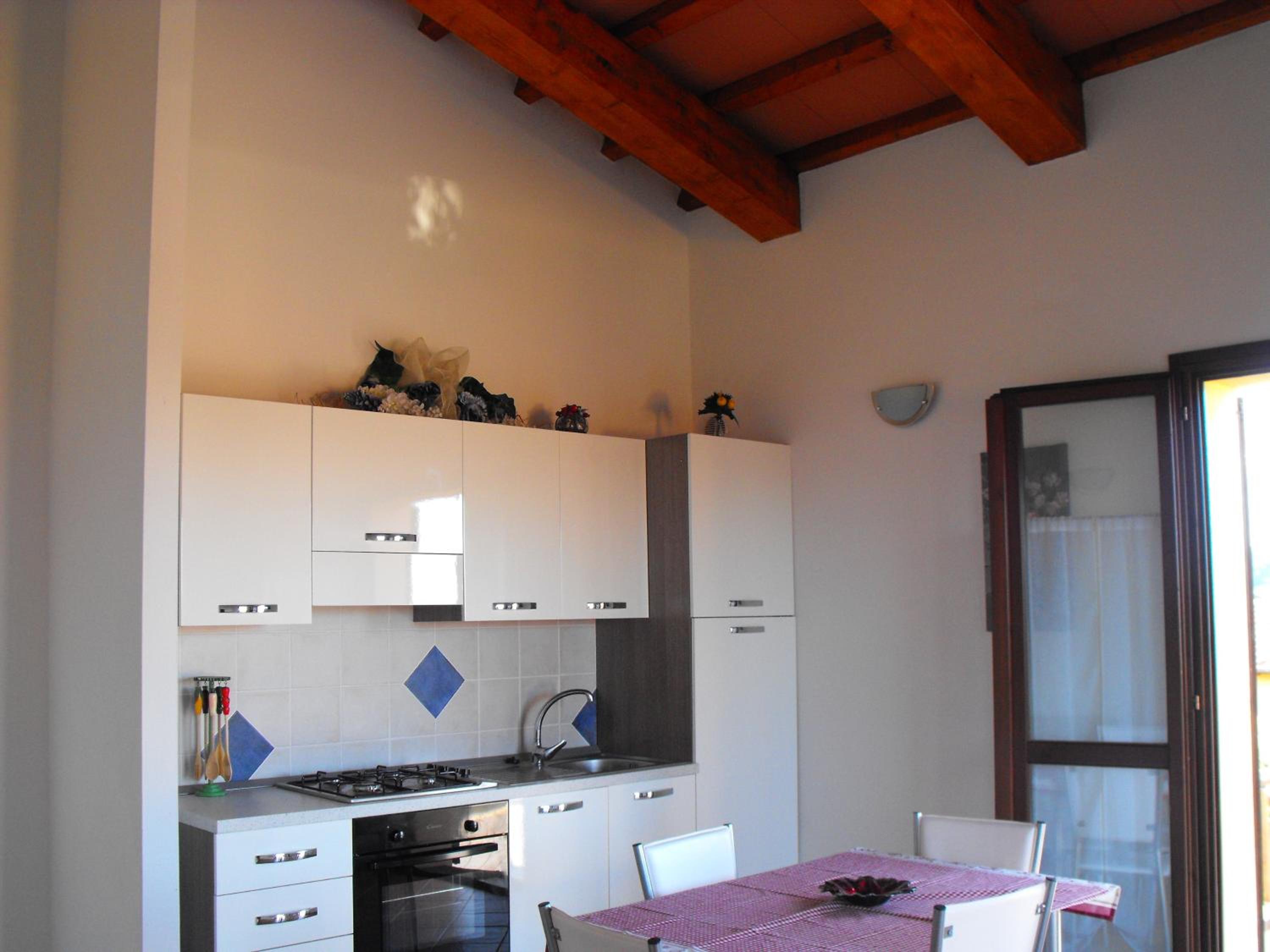 Photo 32