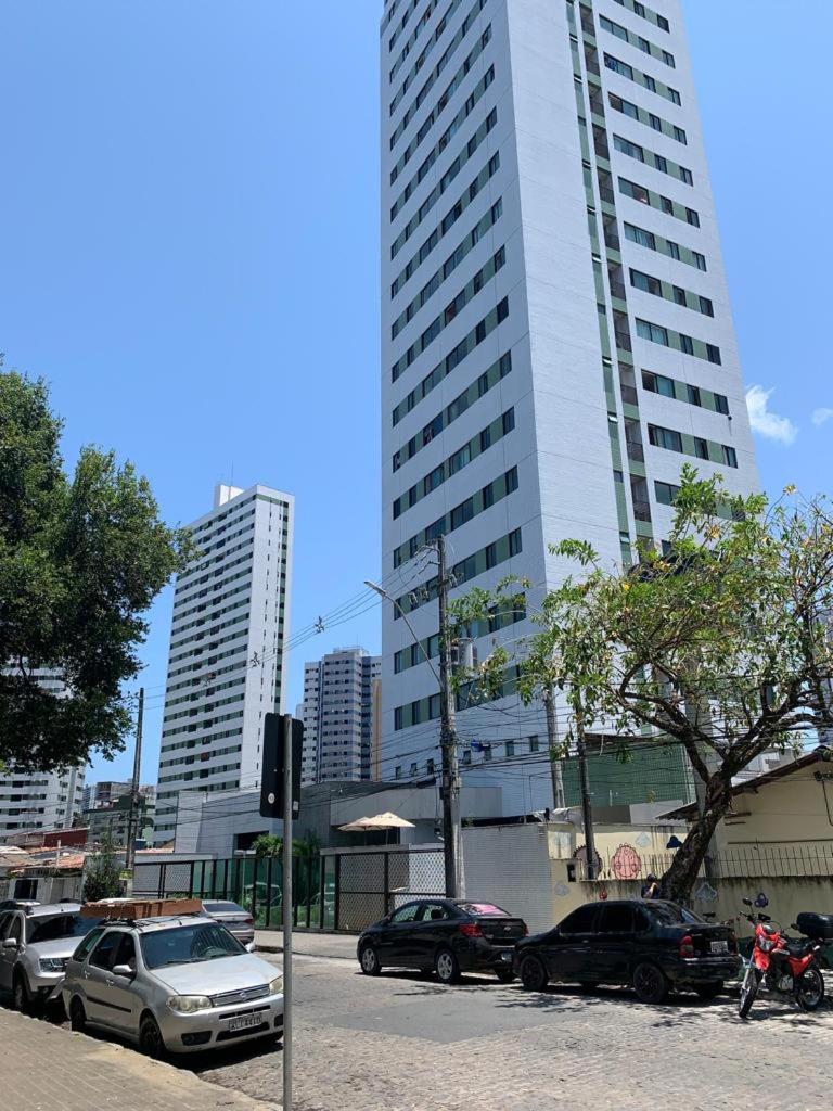 Apto moderno e bem localizado