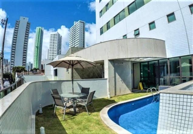 Apto moderno e bem localizado