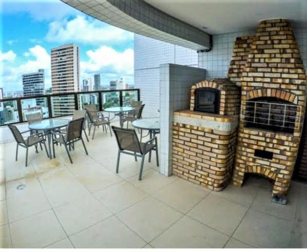 Apto moderno e bem localizado