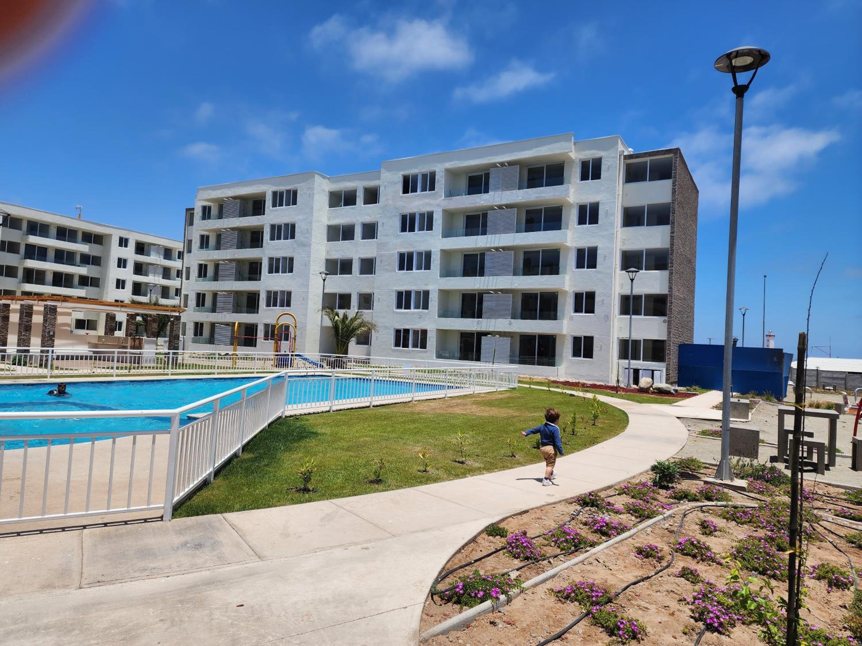 Condominio jardines del pacifico lll 2 Dormitorios 2 Baños Cercano a playa supermercado lugares turísticos