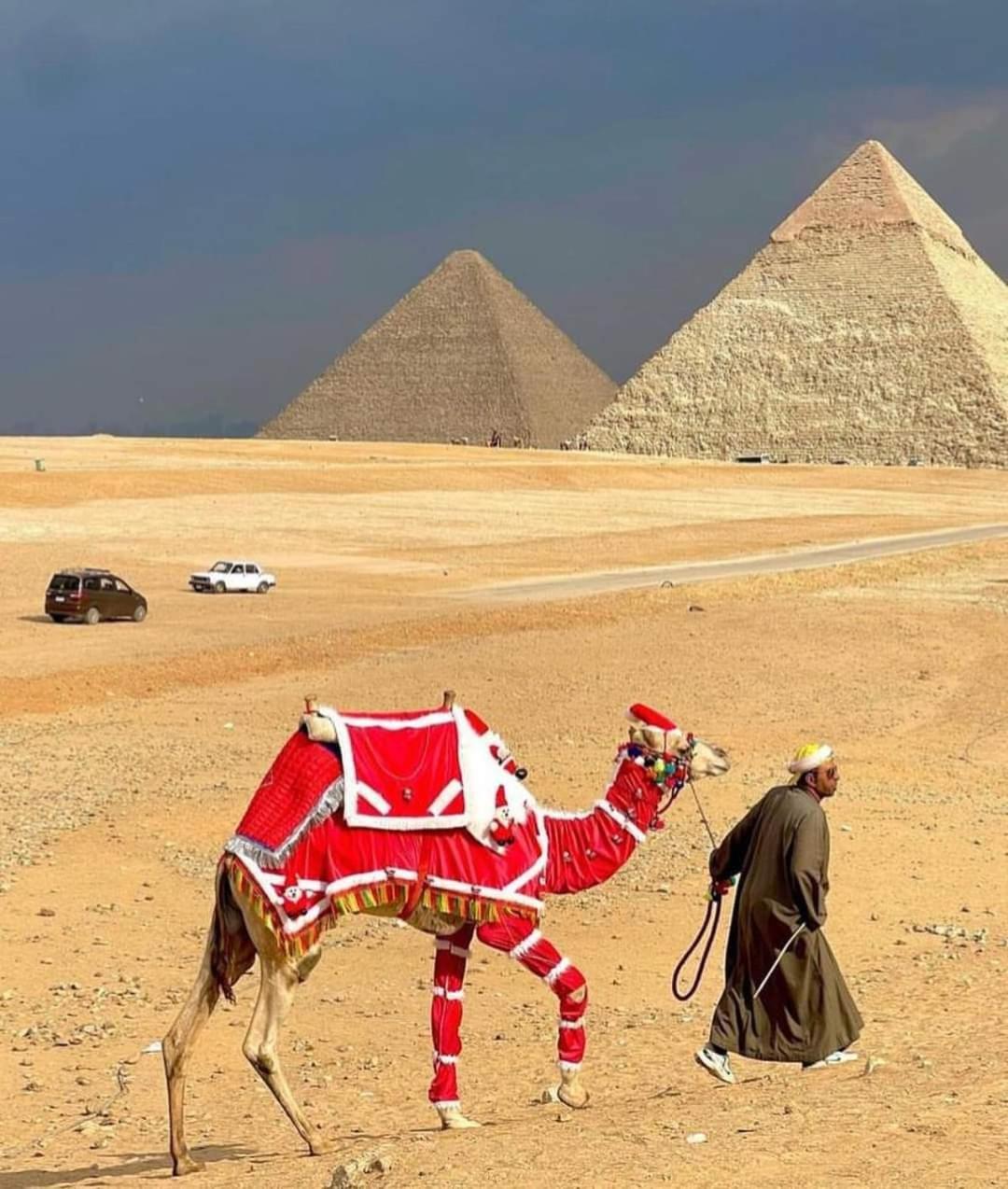 Khufu Pyramids Hotel