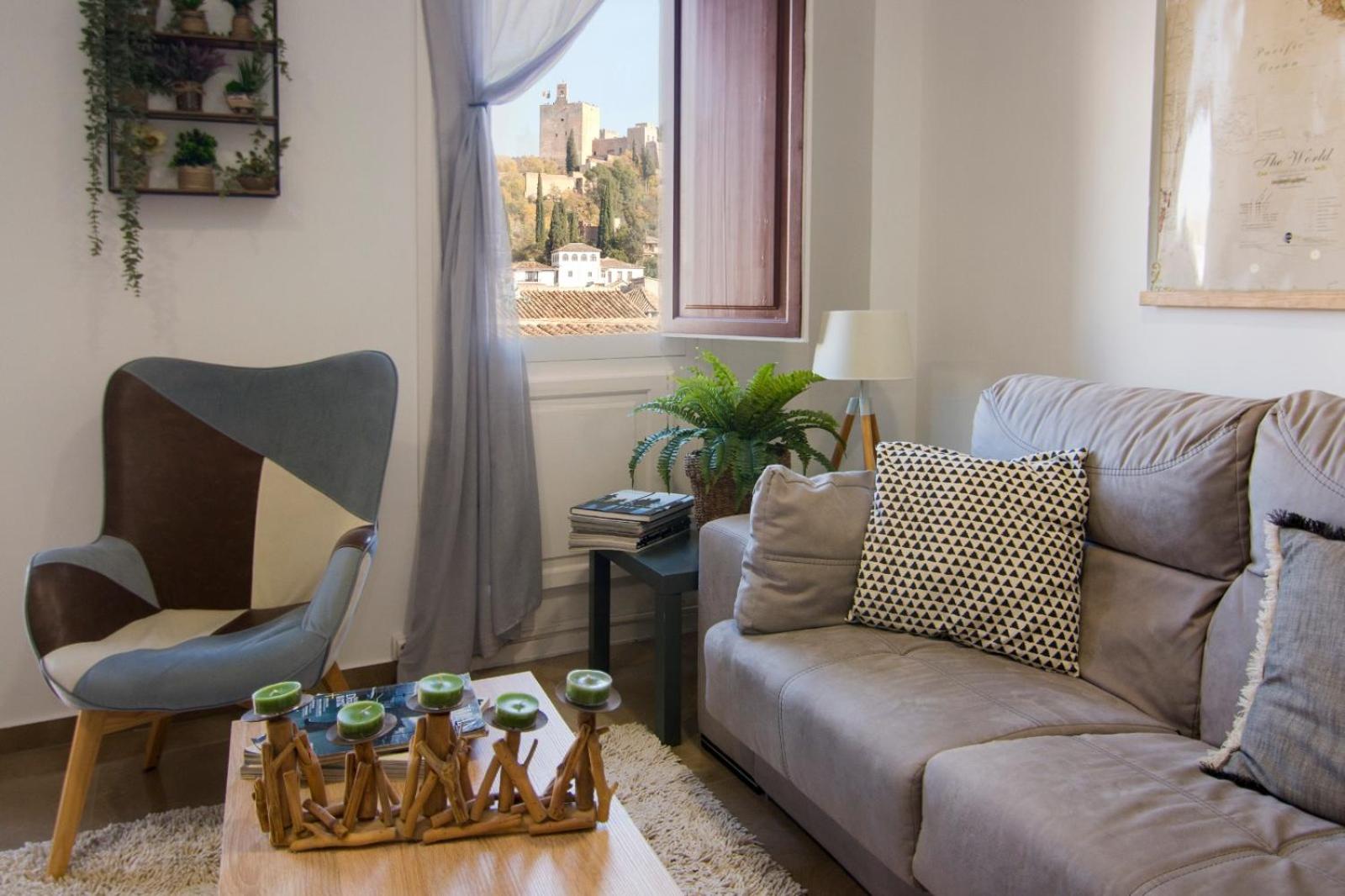 Plaza Ayuntamiento Granada Habitame inmobiliaria