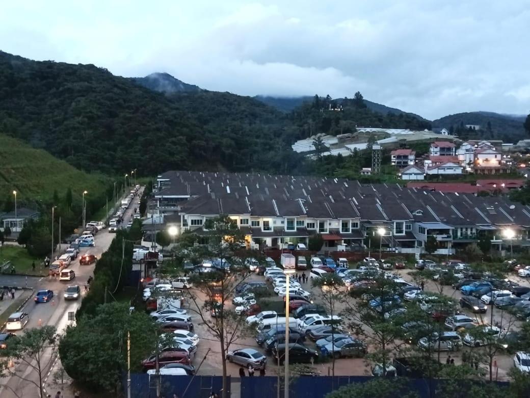 Salena Somersquare Goldenhills Tanah Rata(Pasar Malam) view 2