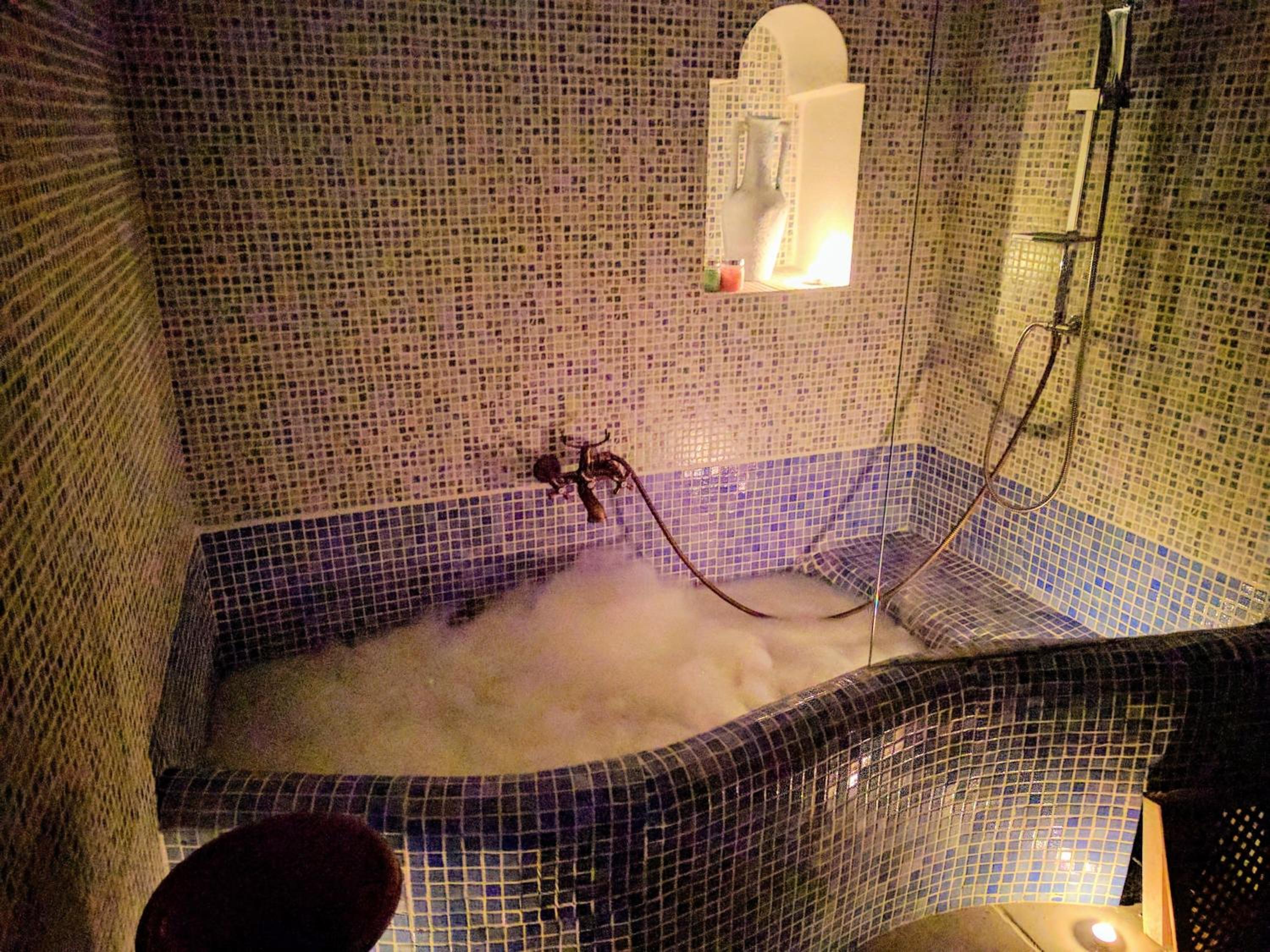 Casas Cueva con piscina y barbacoa