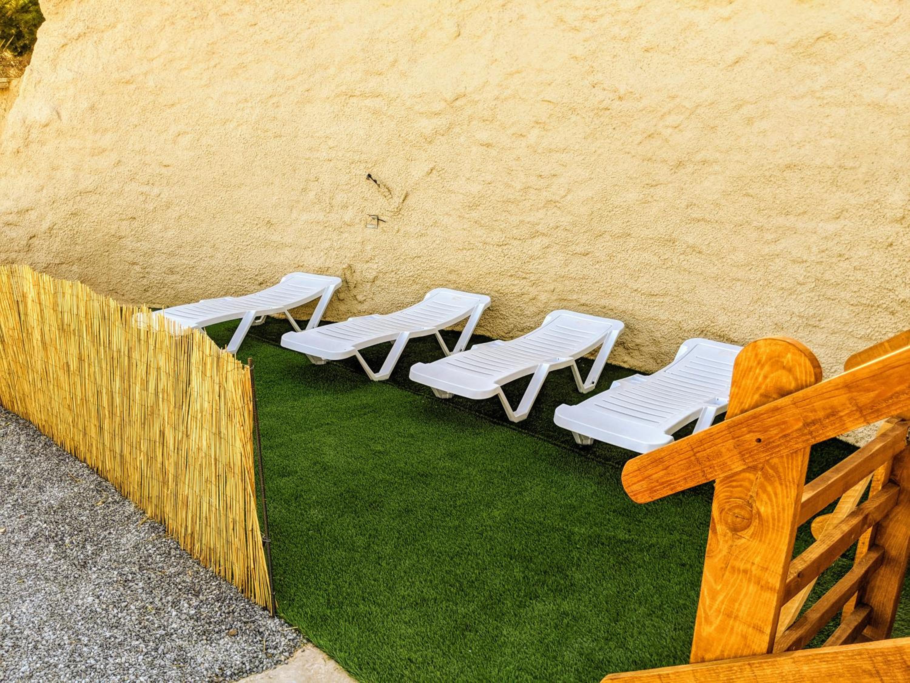 Casas Cueva con piscina y barbacoa