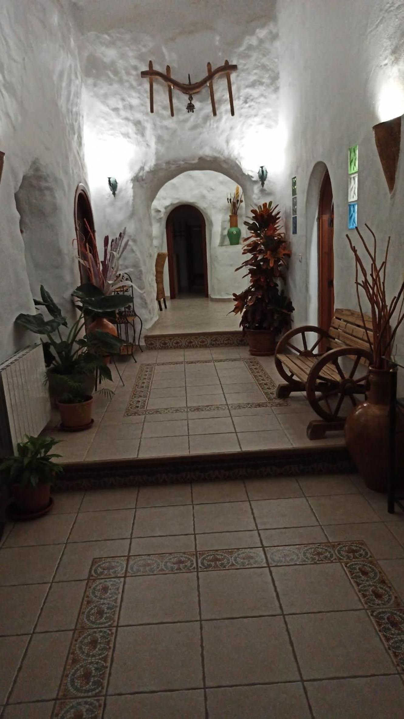 Casas Cueva con piscina y barbacoa