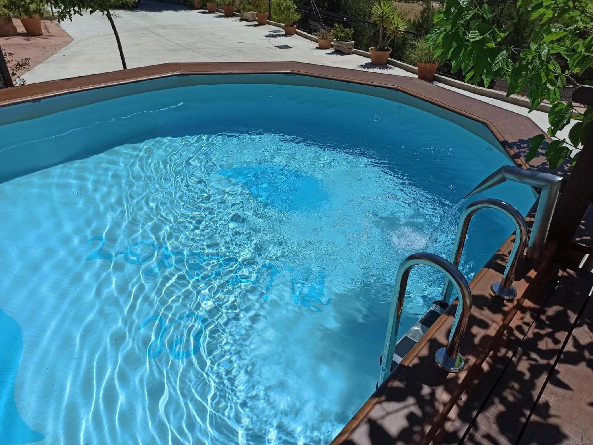 Casas Cueva con piscina y barbacoa