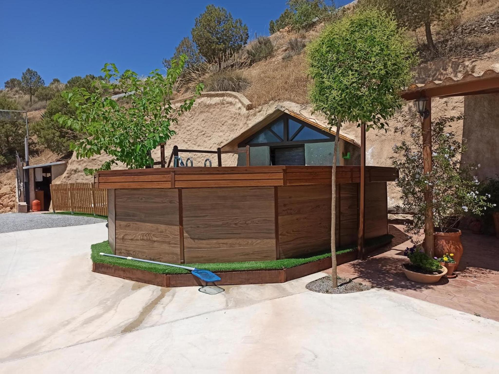 Casas Cueva con piscina y barbacoa