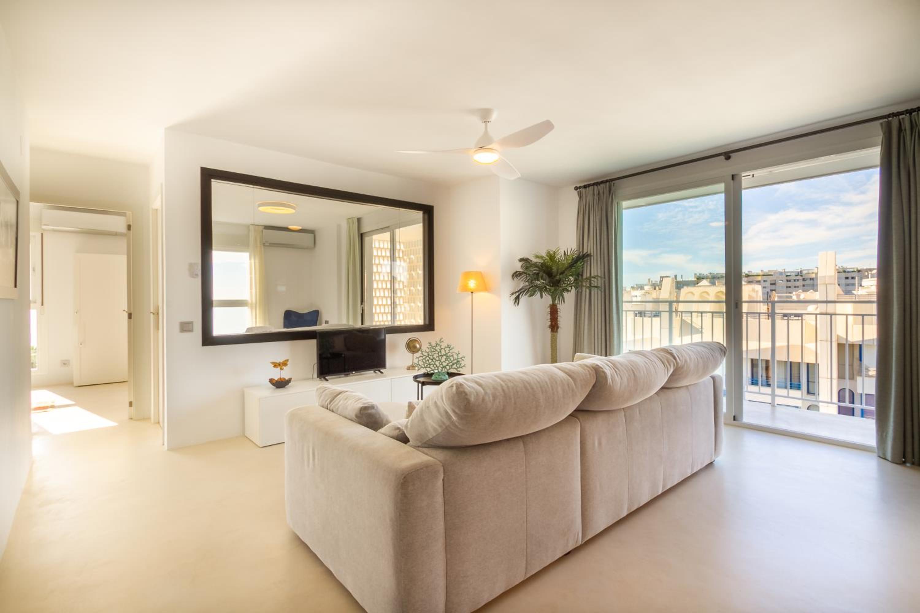 MARBELLA BANUS SUITES - Marbella Centre Sea Views Suite Apartment
