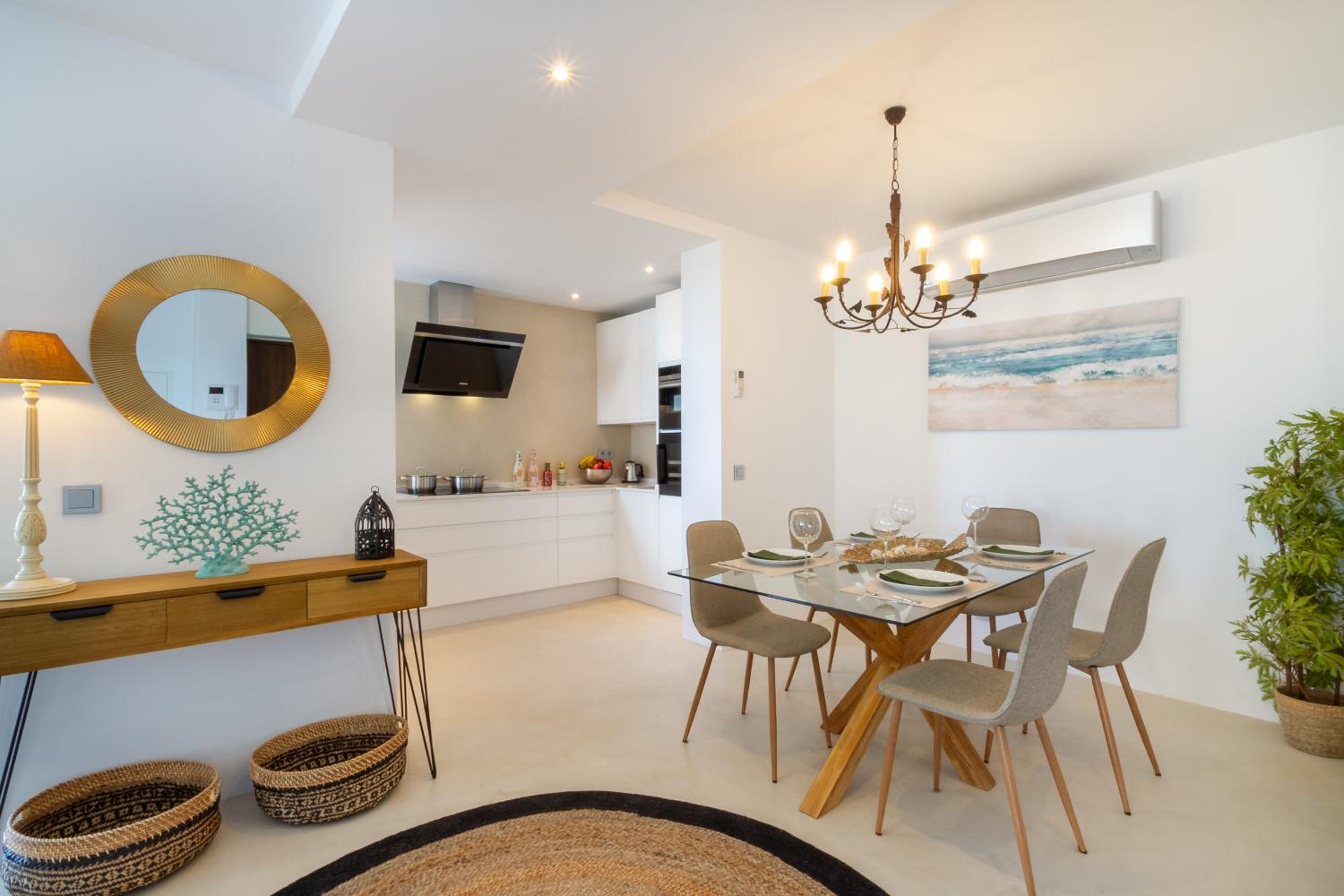 MARBELLA BANUS SUITES - Marbella Centre Sea Views Suite Apartment