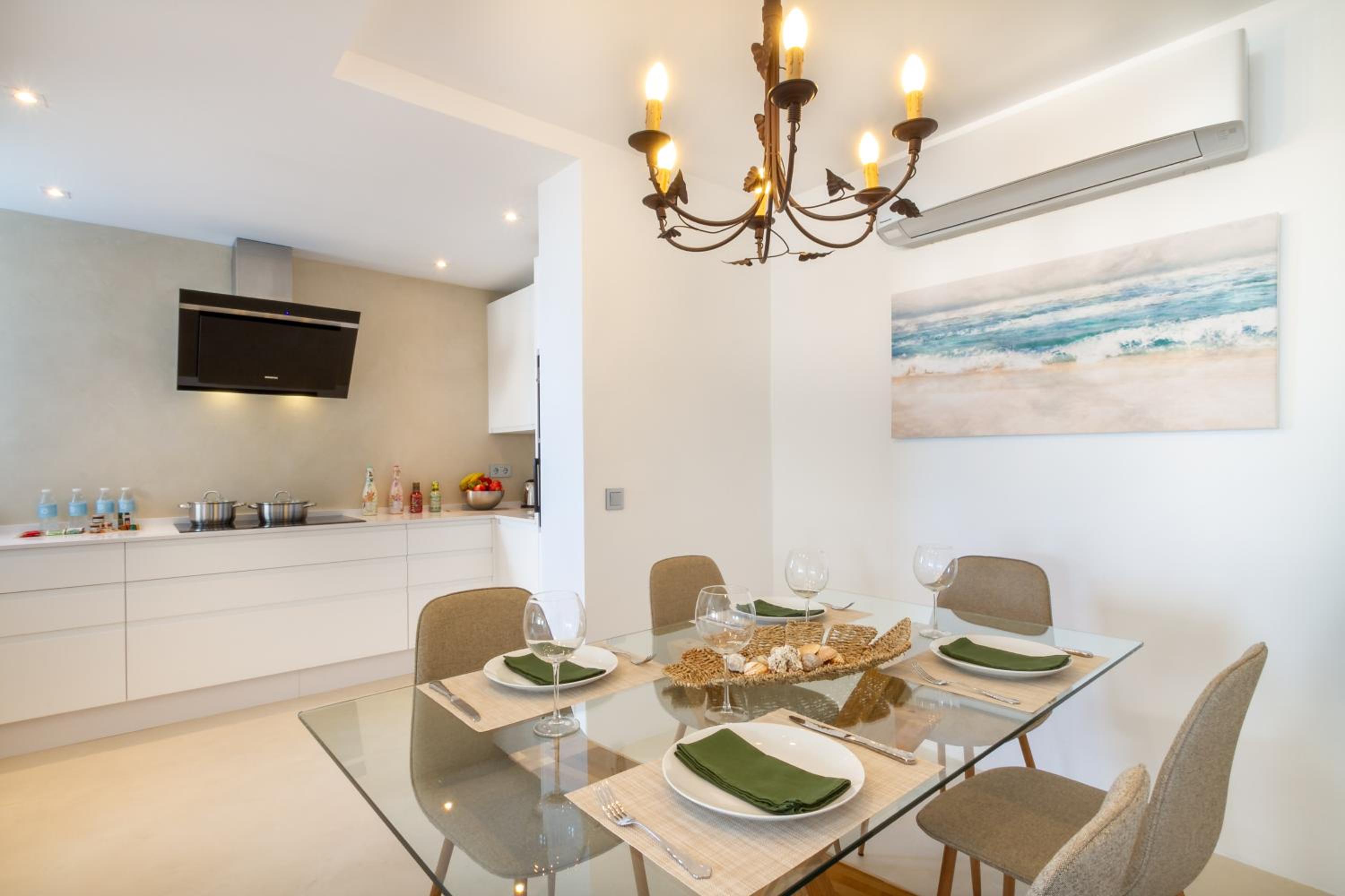 MARBELLA BANUS SUITES - Marbella Centre Sea Views Suite Apartment