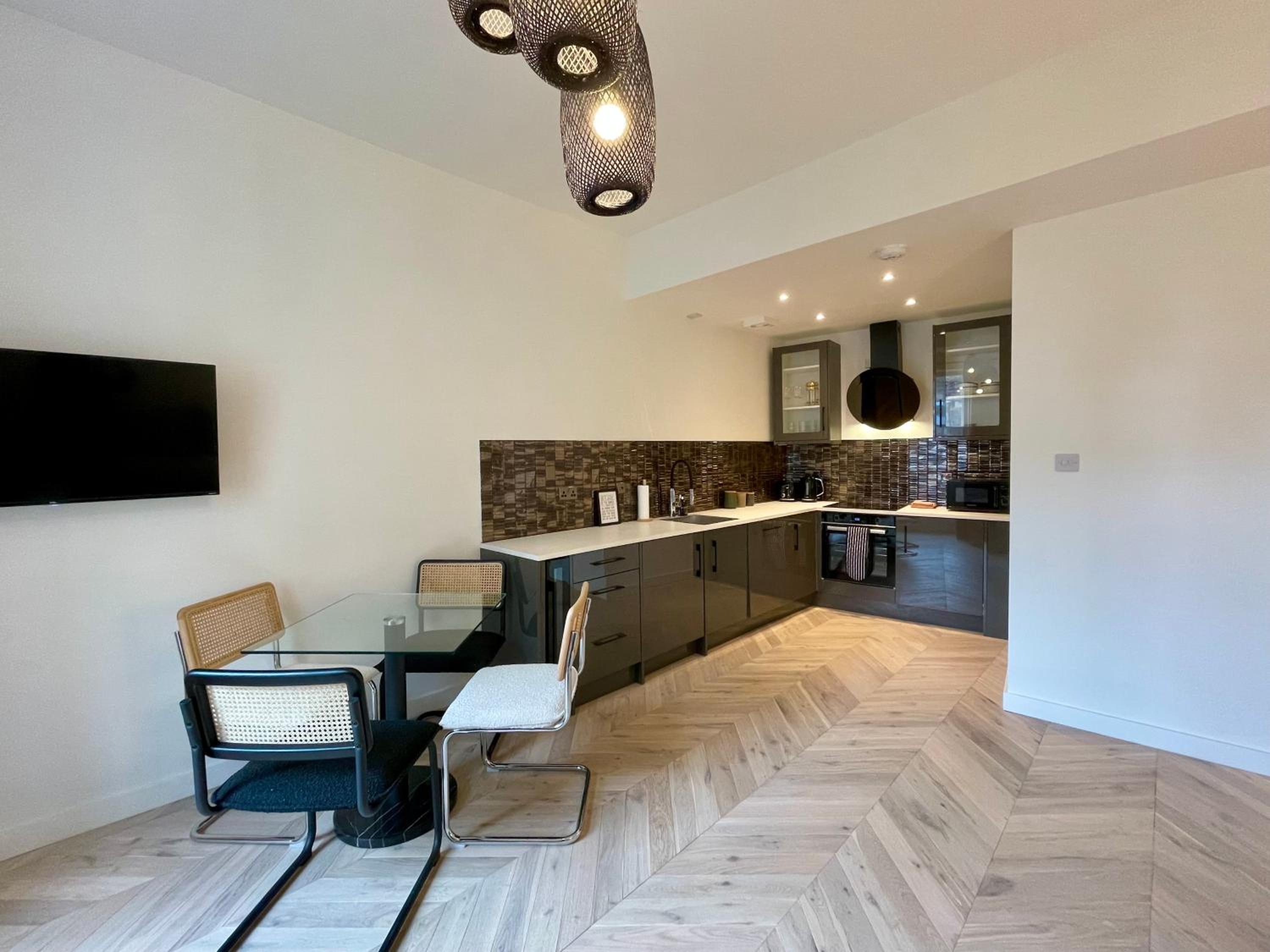 Leith Street Suite view 5
