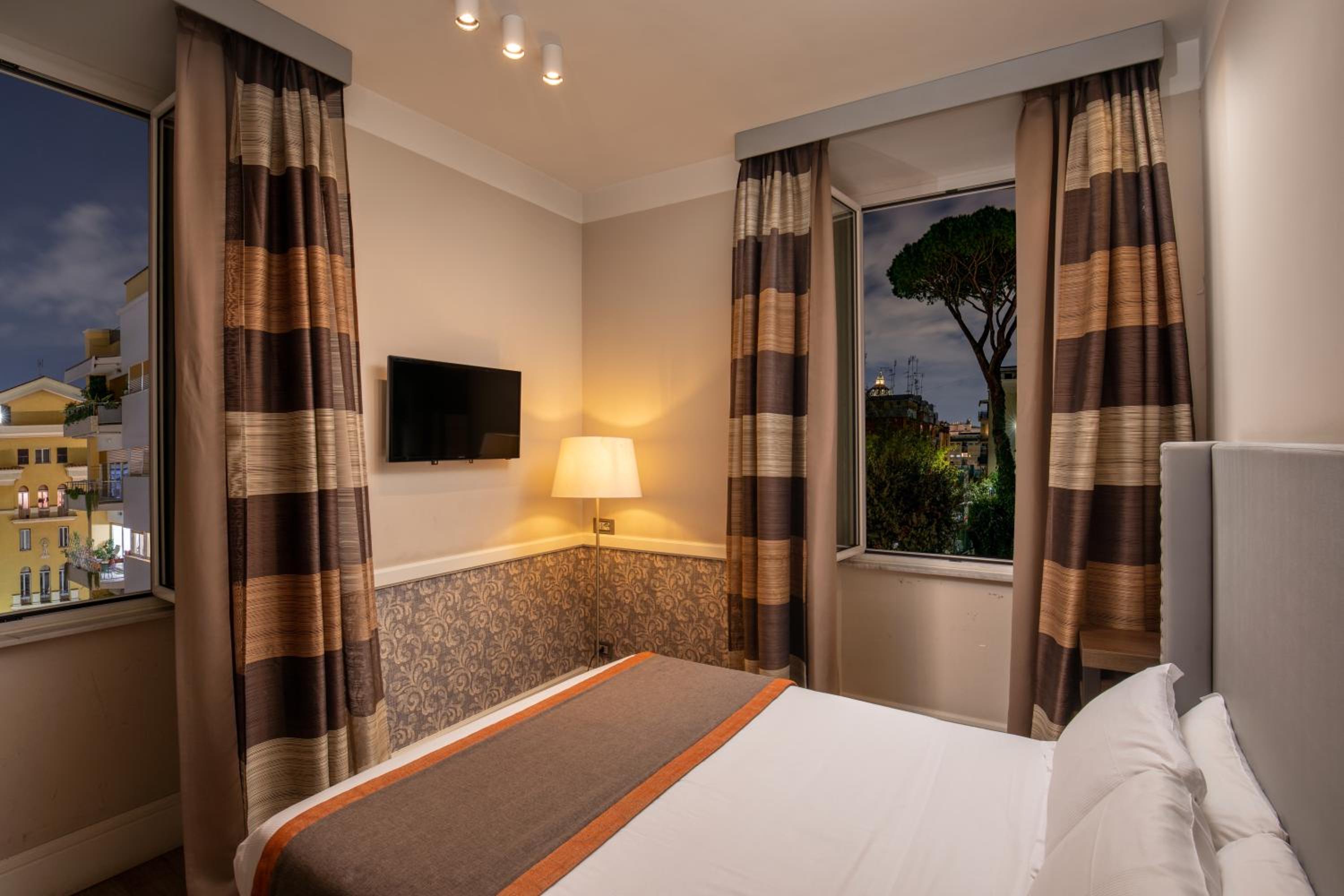 Fragrance Hotel St. Peter