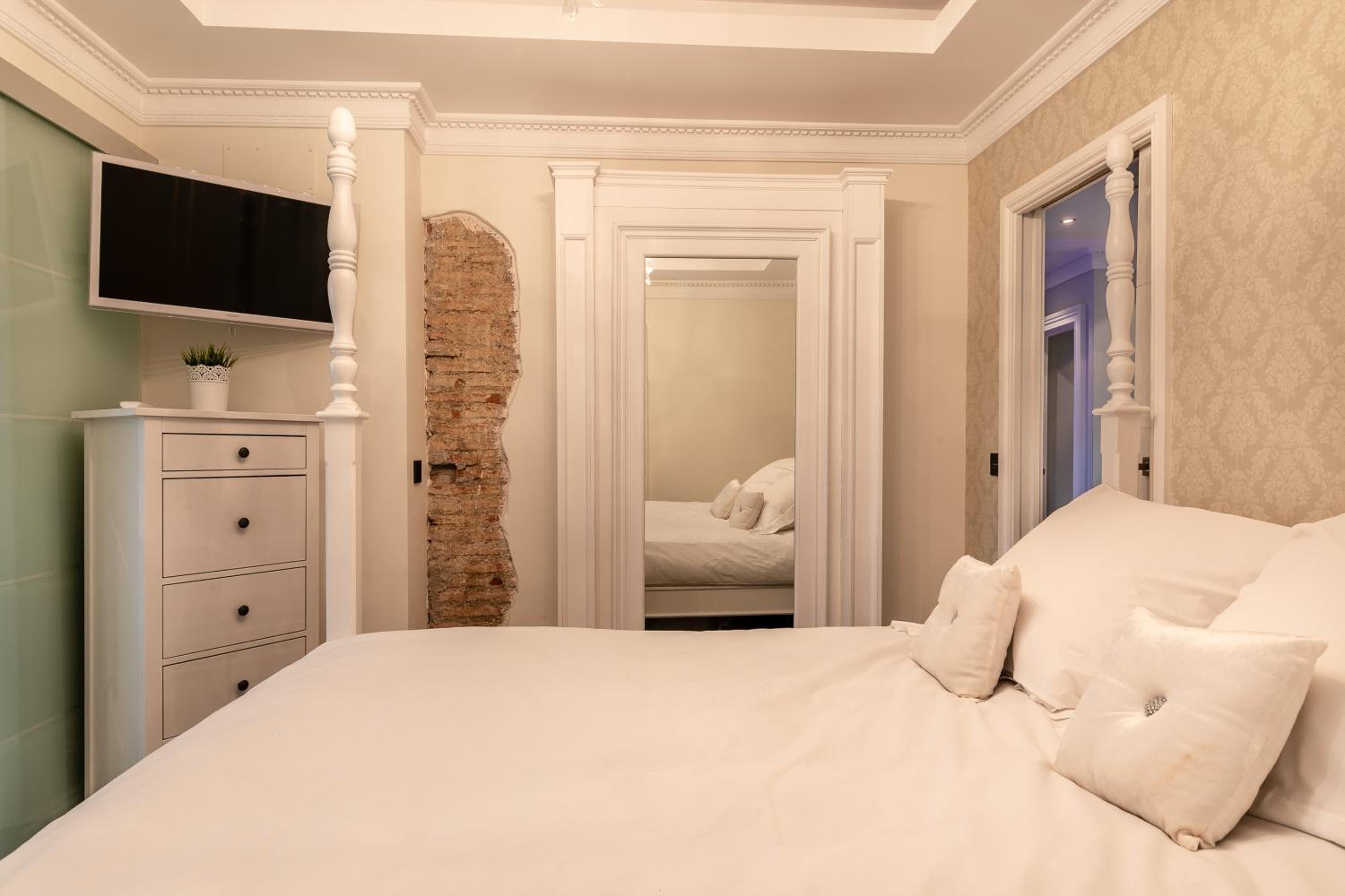 weforyou 2 BEDROOMS PENTHOUSE AT MALAGA CENTER