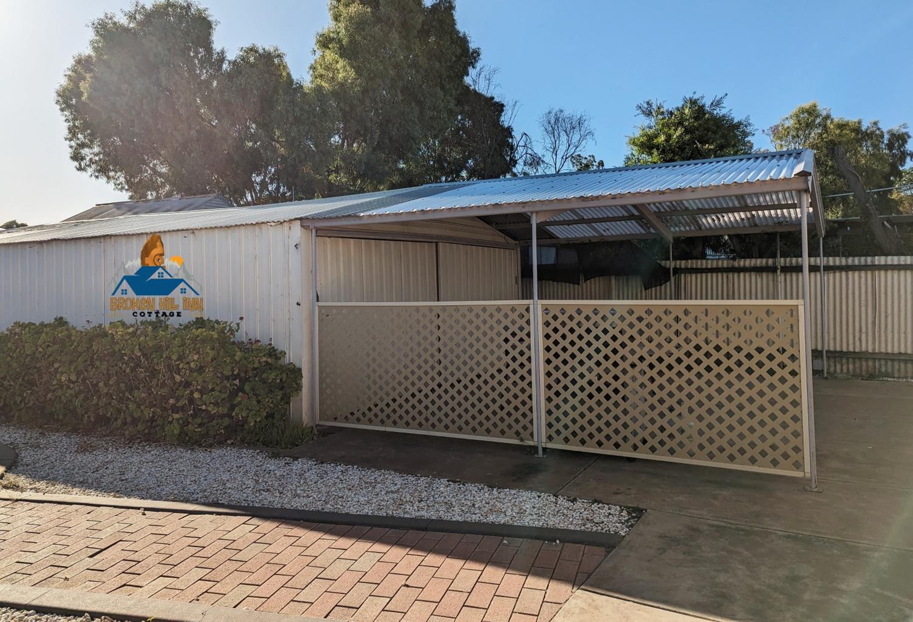 Broken Hill Inn Cottage