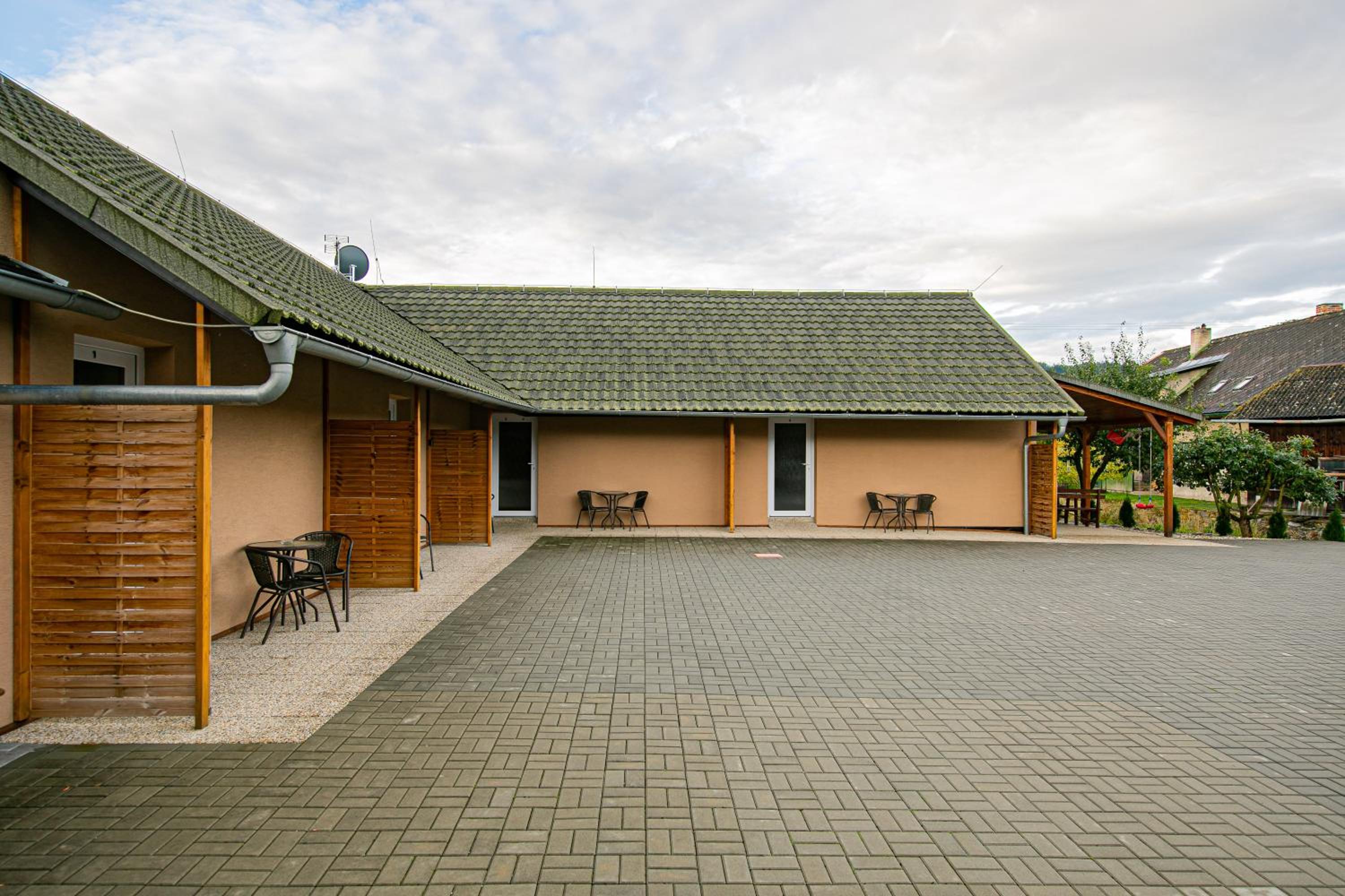 Apartmány DoLosin
