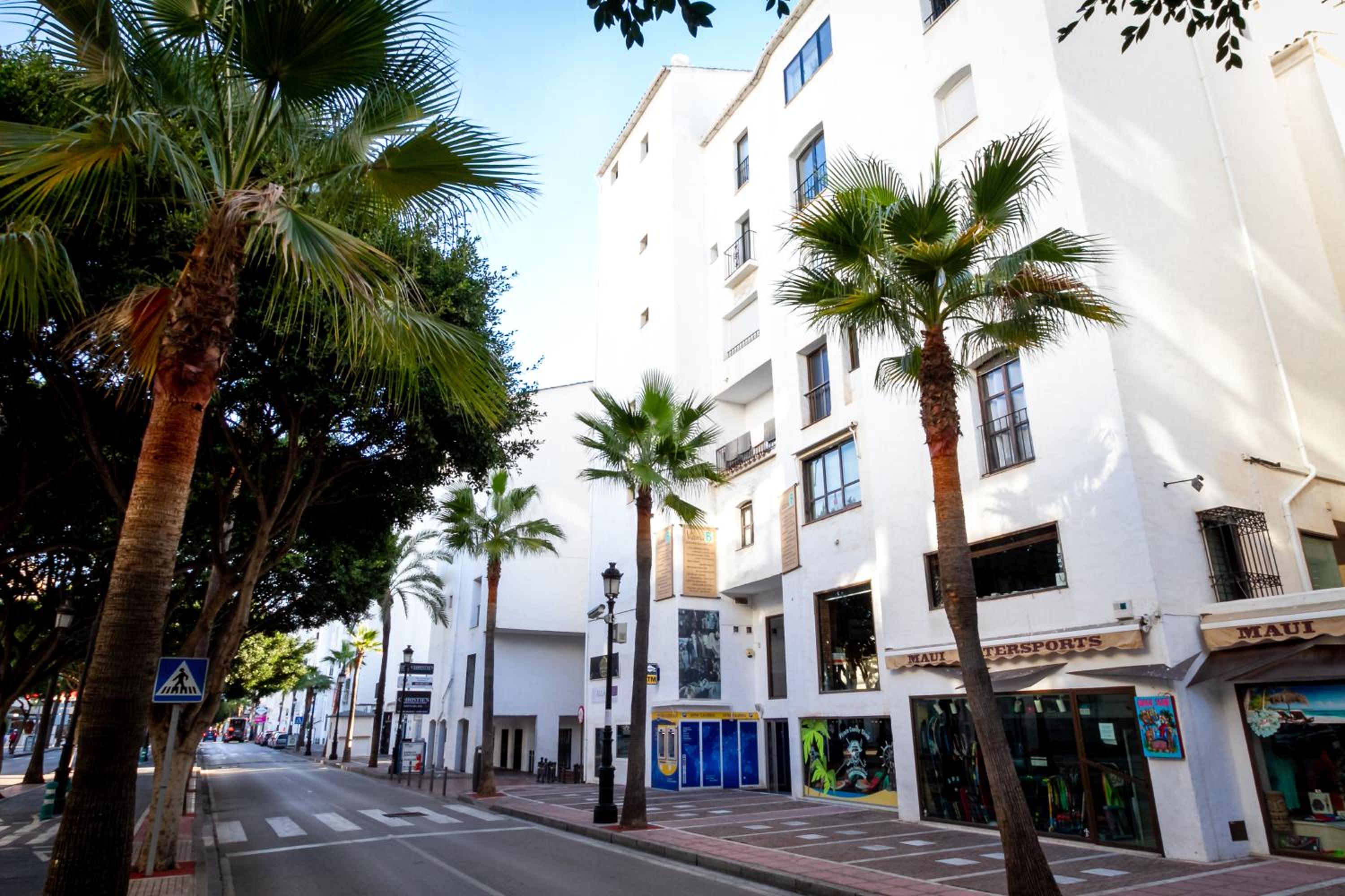 MARBELLA BANUS SUITES - Puerto Banus Harbour Sea Views Suite Penthouse