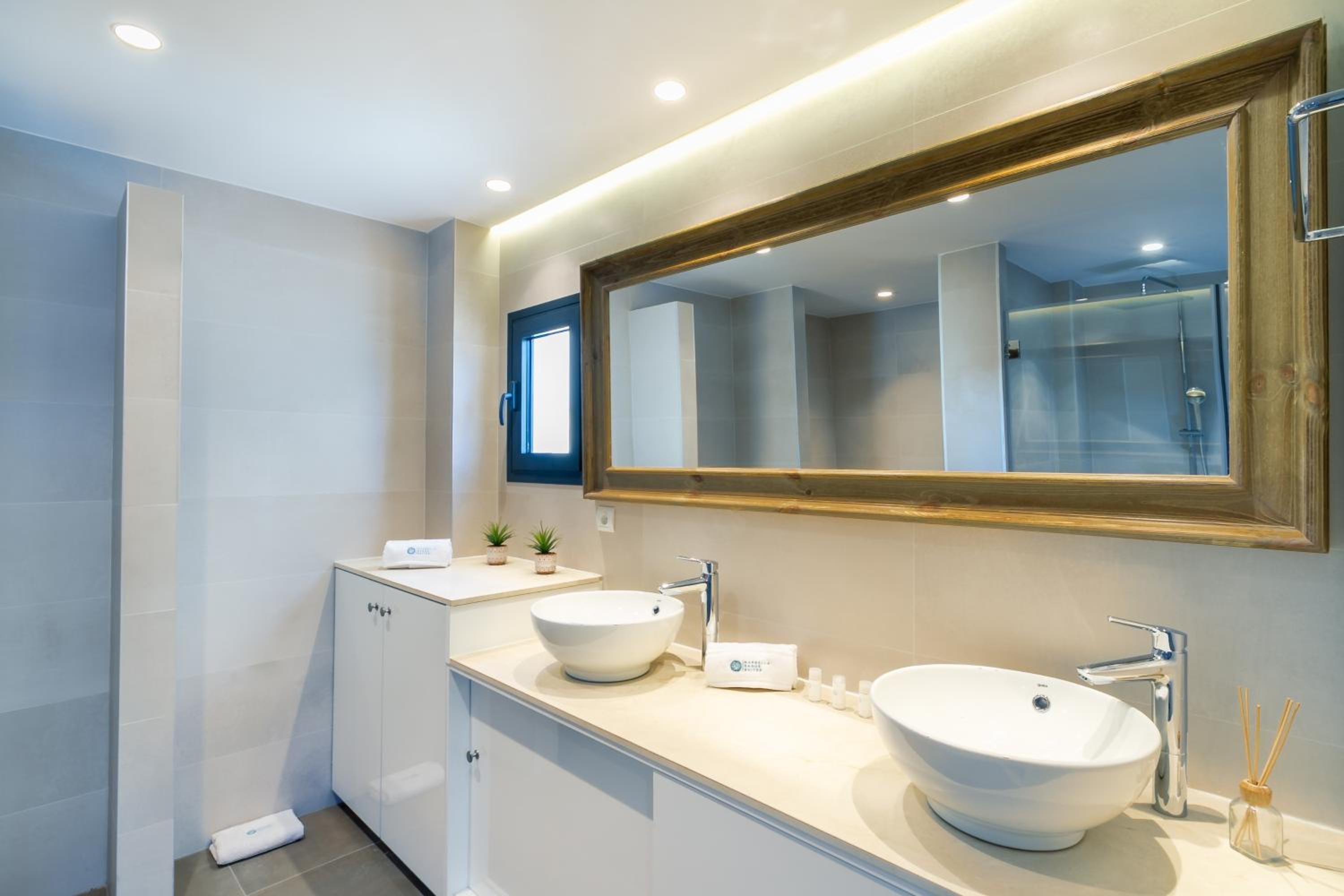 MARBELLA BANUS SUITES - Puerto Banus Harbour Sea Views Suite Penthouse