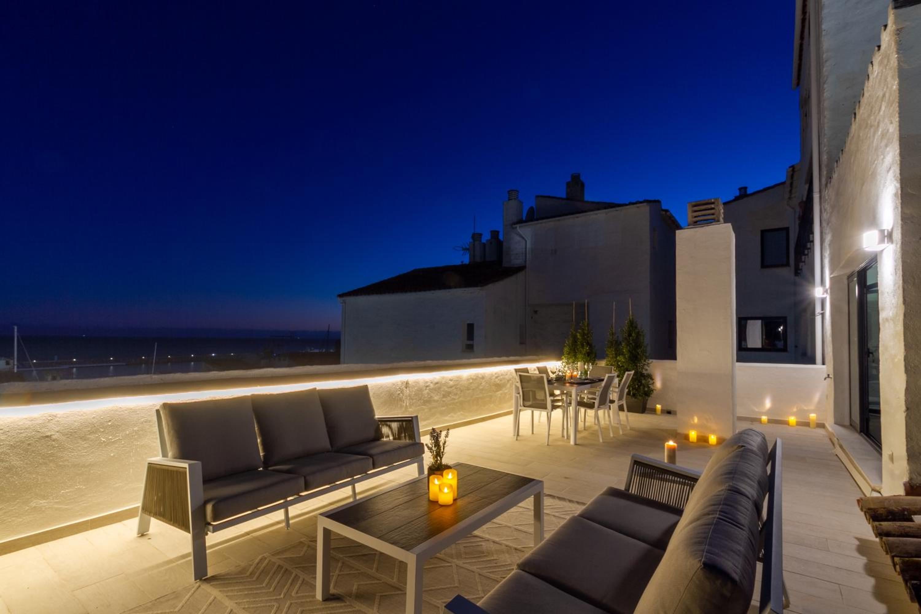 MARBELLA BANUS SUITES - Puerto Banus Harbour Sea Views Suite Penthouse