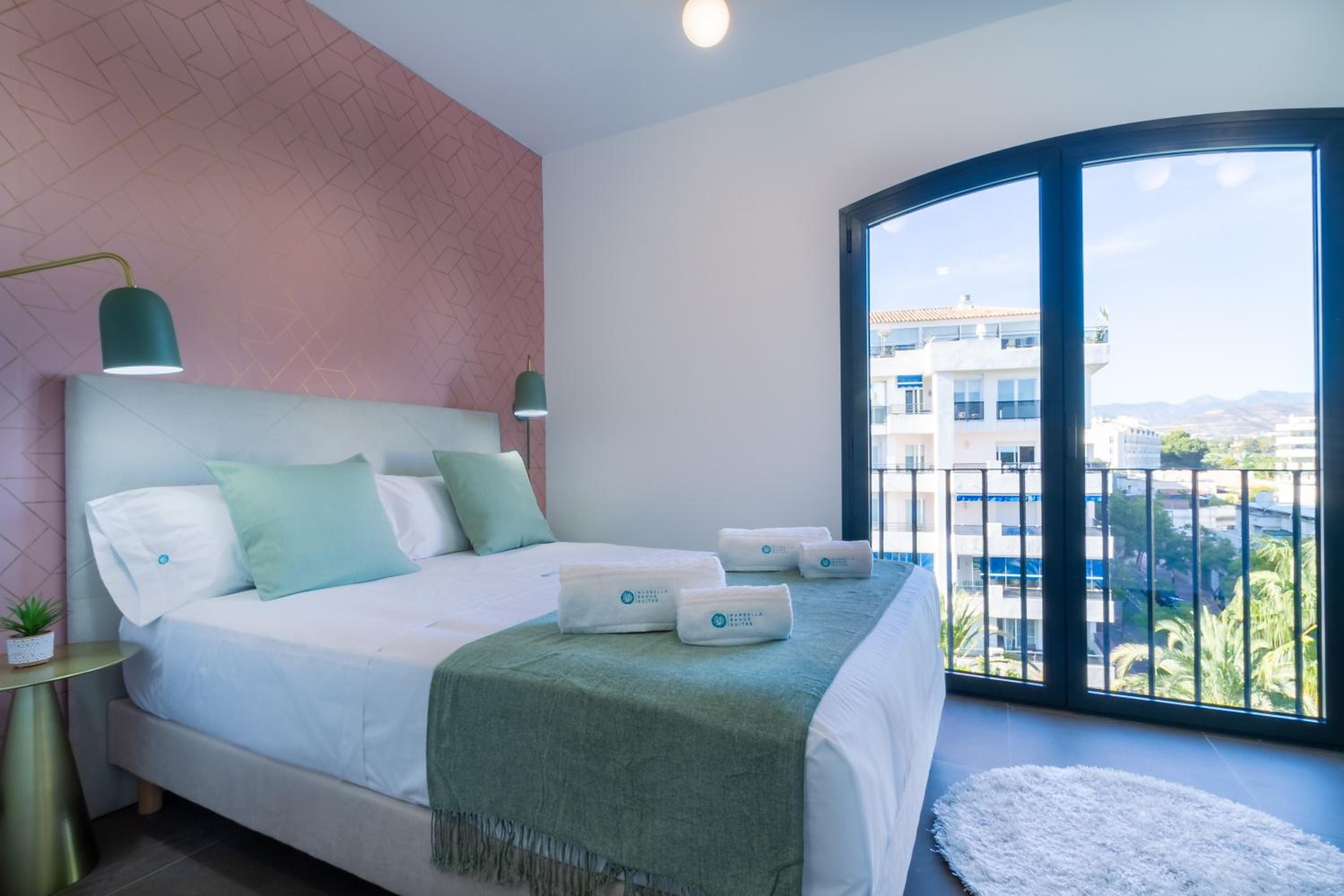 MARBELLA BANUS SUITES - Puerto Banus Harbour Sea Views Suite Penthouse