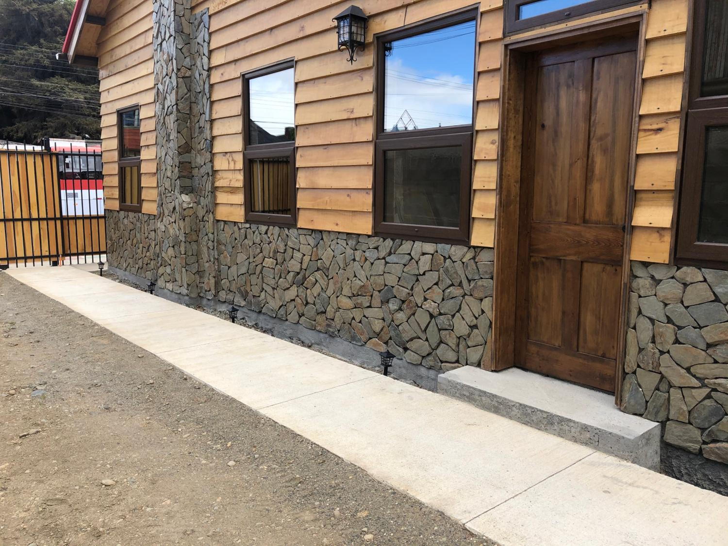 Magellanicus Rustic Suites