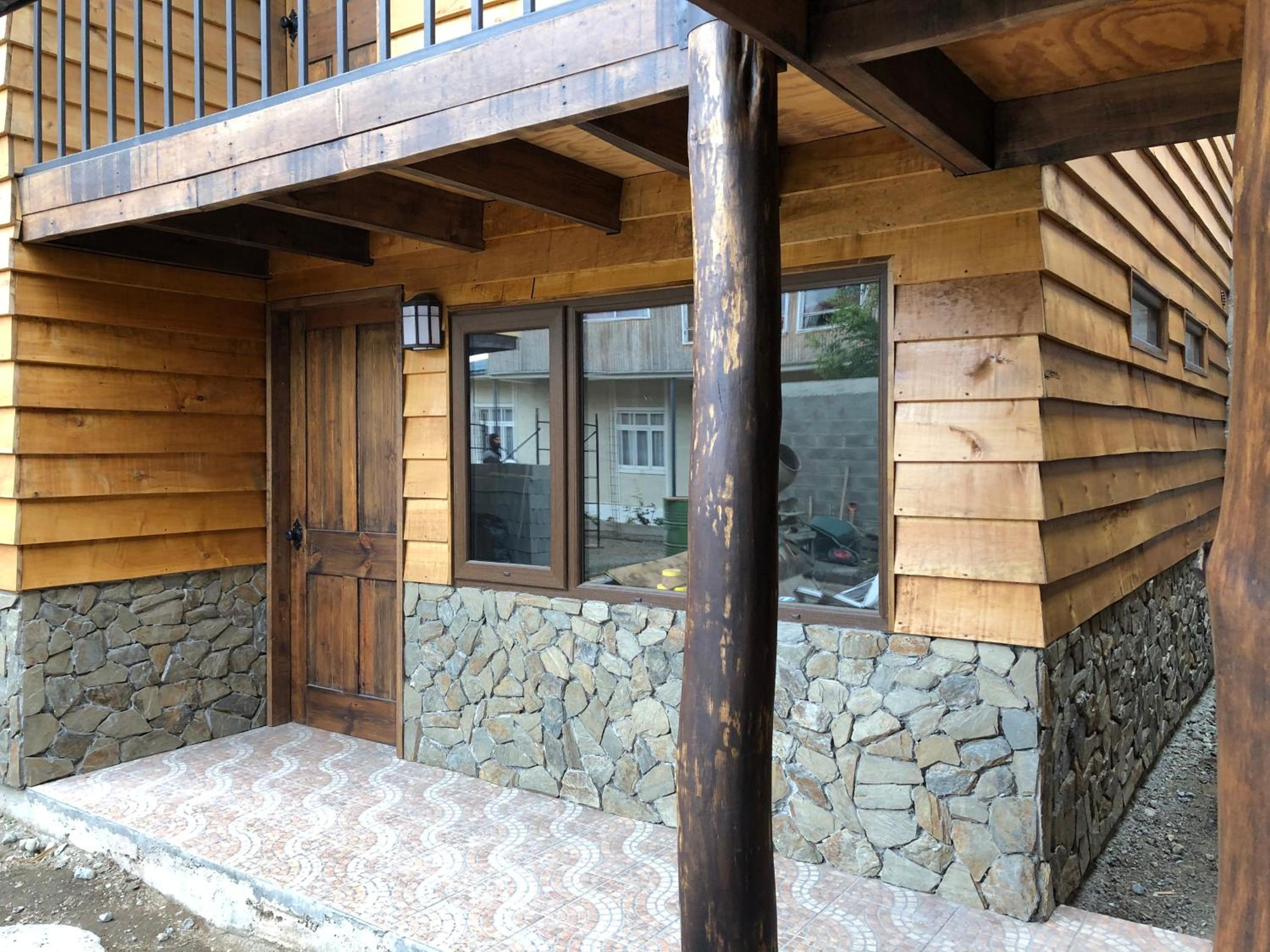 Magellanicus Rustic Suites