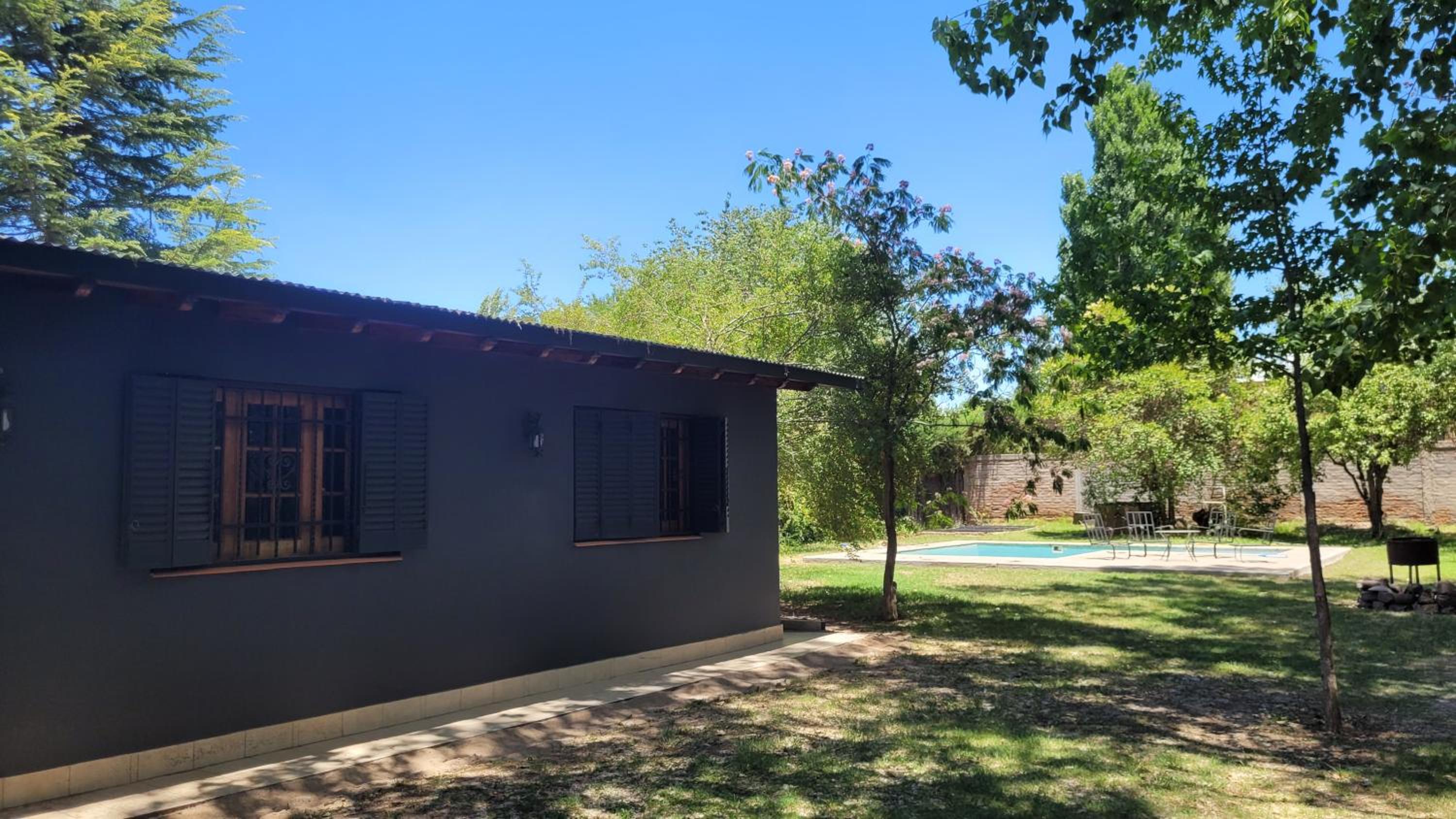 Casa amplia y comoda en exclusiva zona de Chacras de Coria