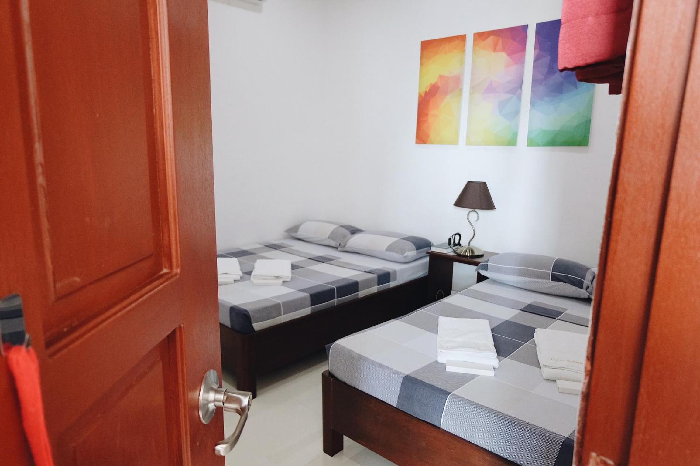 Endless Summer Hotel Baler