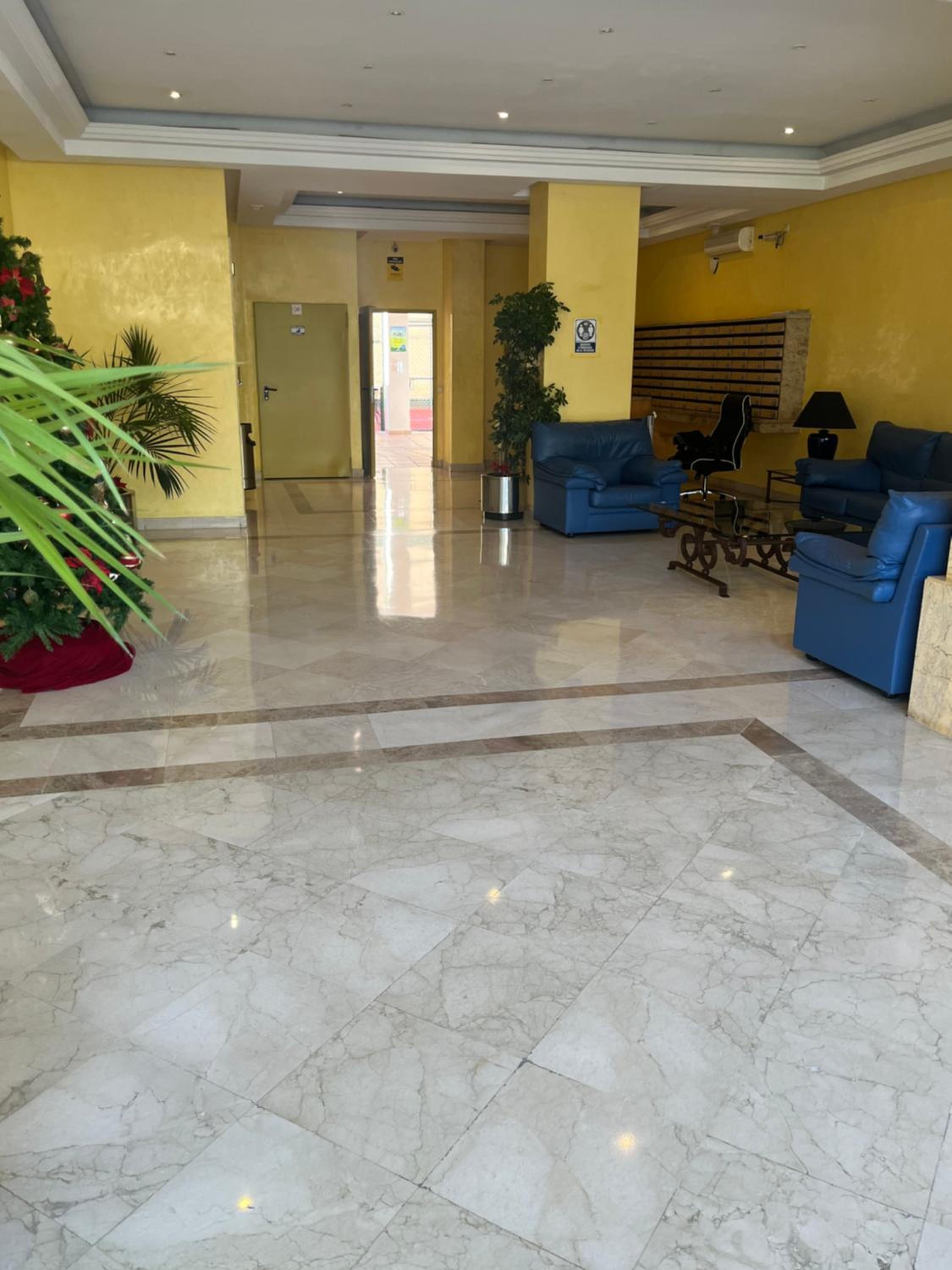 Marbella Vacations - Heart of Puerto Banus newly renavated Free parking , WIFi ,Pool,Gym,Padel court - Property Image 8