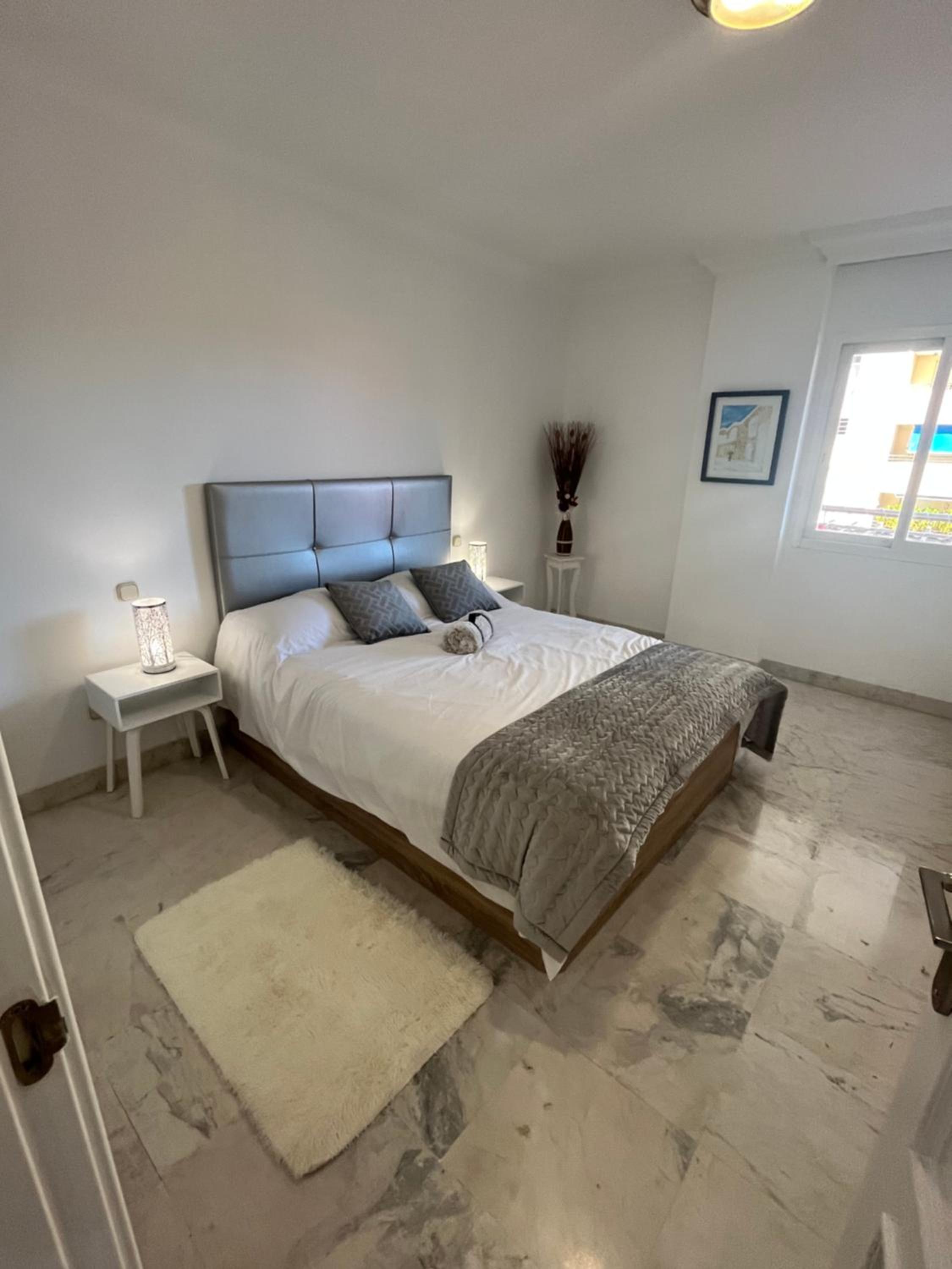 Marbella Vacations - Heart of Puerto Banus newly renavated Free parking , WIFi ,Pool,Gym,Padel court - Property Image 3