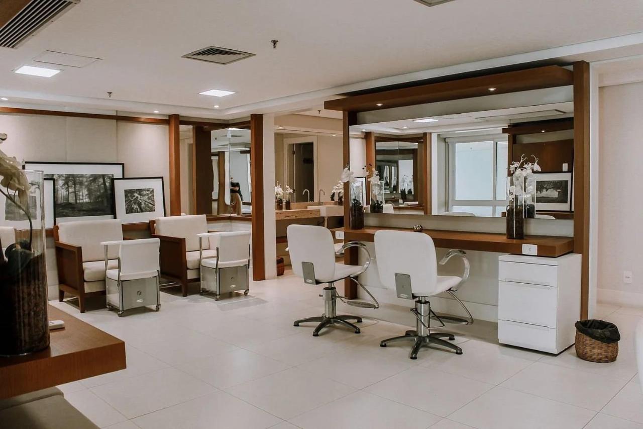 In Mare Bali Flat Fiji by Qavi
