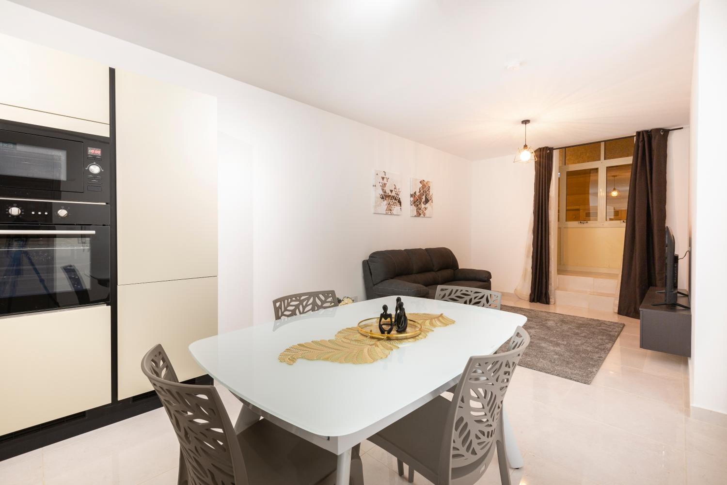 Charming 2BR w/Maltese Balcony Off the Promenade by 360 Estates view 5