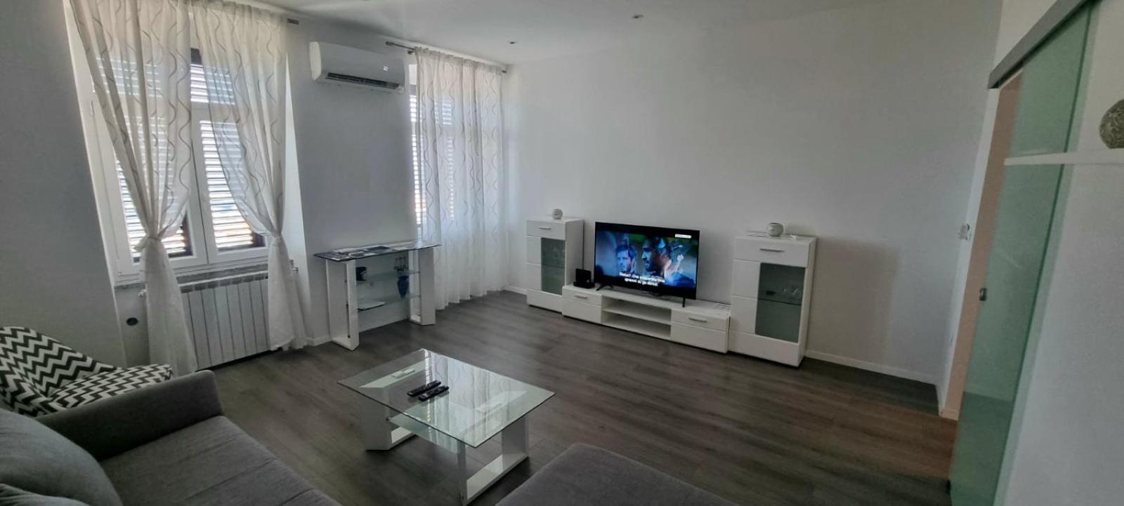 Apartment Lori - beautiful view view 2