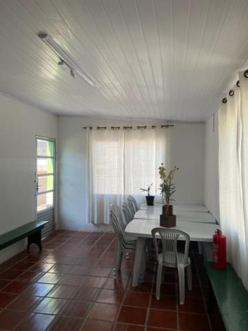 A 100 metros da Beira Mar e dos camelódromos apartamento com garagem