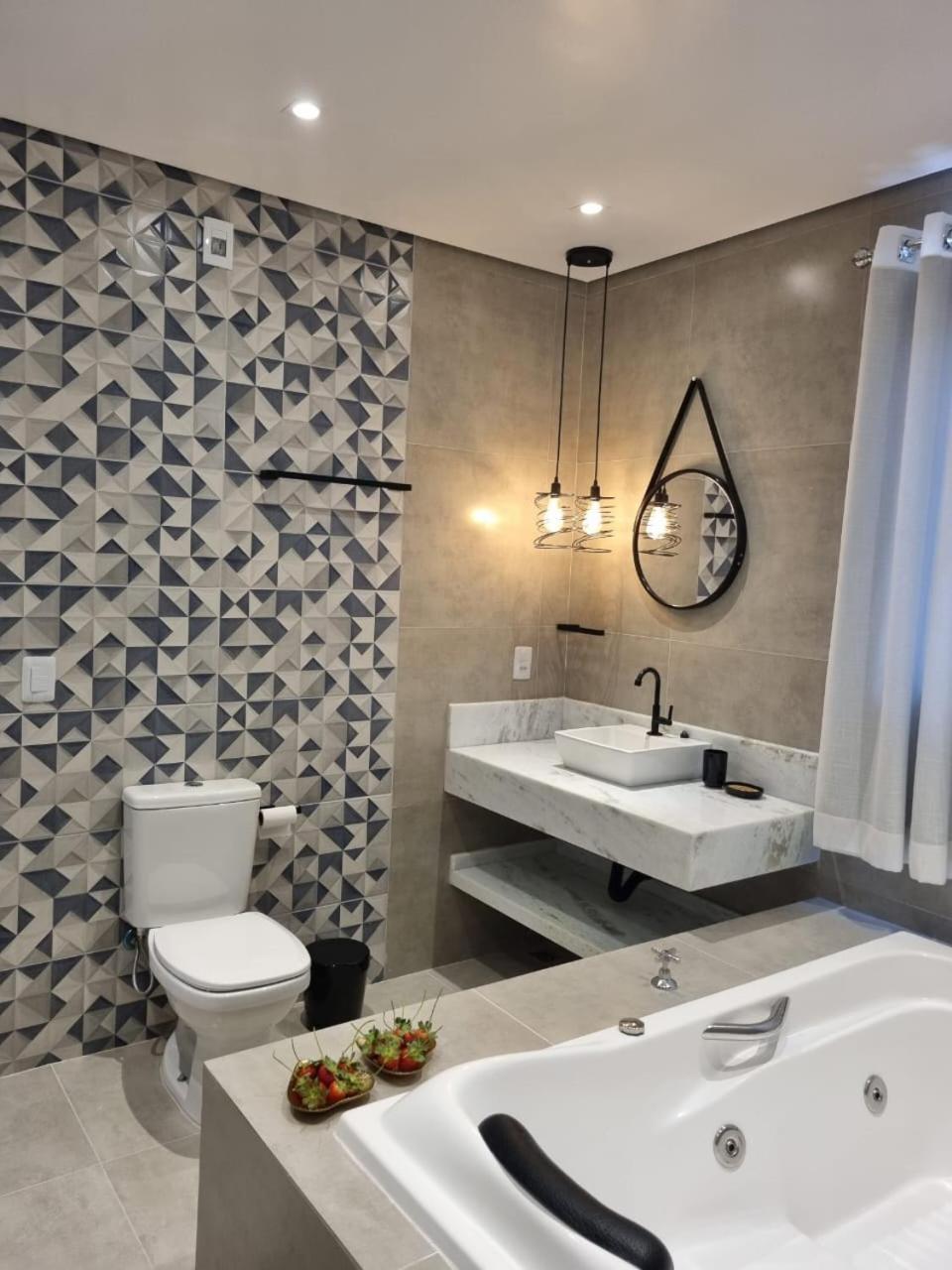 Cabanas Privativas com Jacuzzi, Cozinha, Churrasqueira e Decoração - Sitio Pauletto
