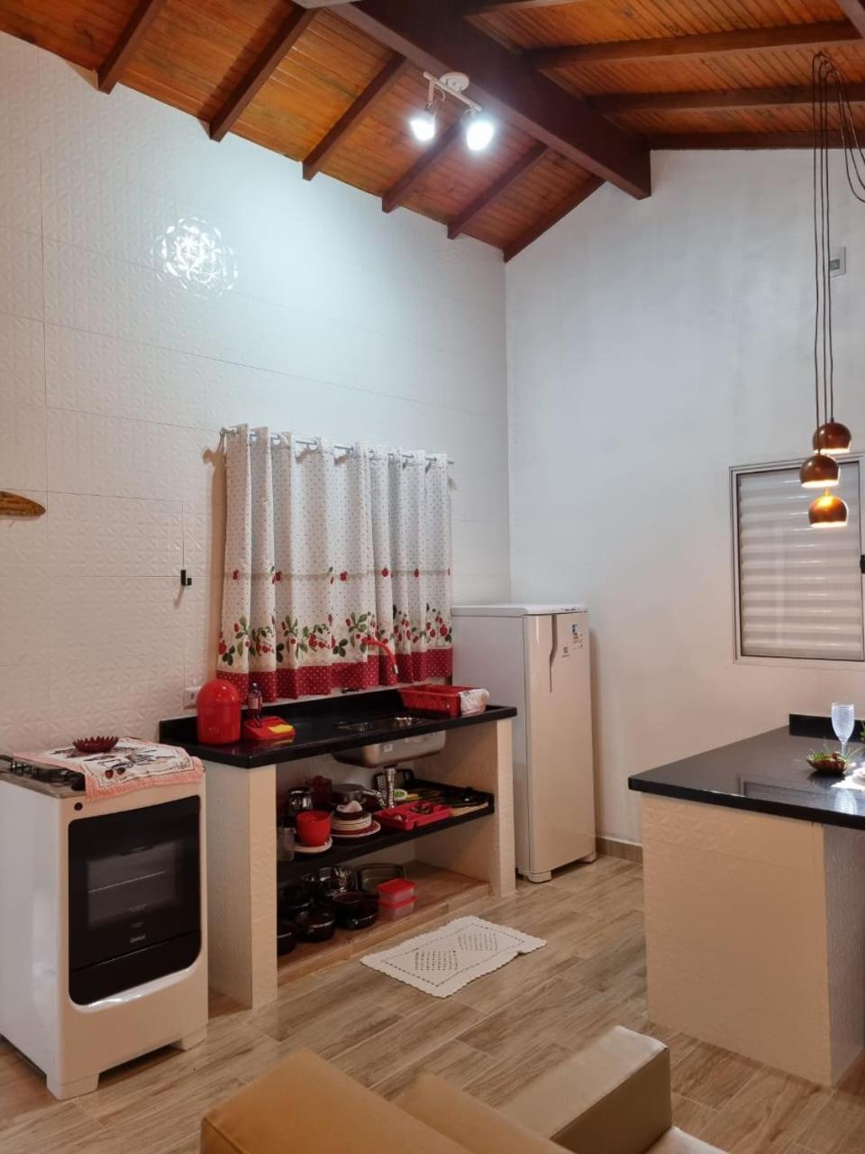 Cabanas Privativas com Jacuzzi, Cozinha, Churrasqueira e Decoração - Sitio Pauletto