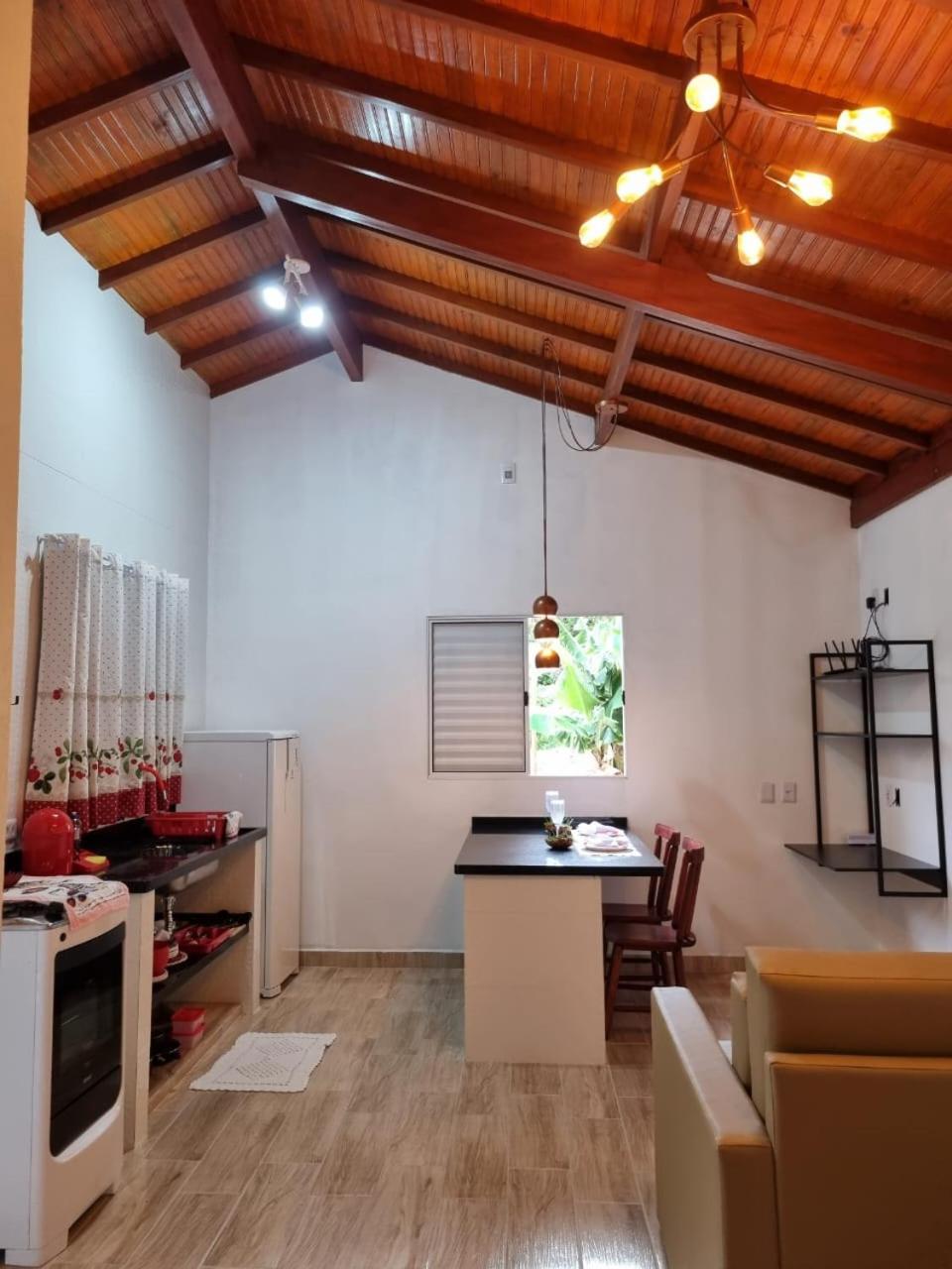 Cabanas Privativas com Jacuzzi, Cozinha, Churrasqueira e Decoração - Sitio Pauletto