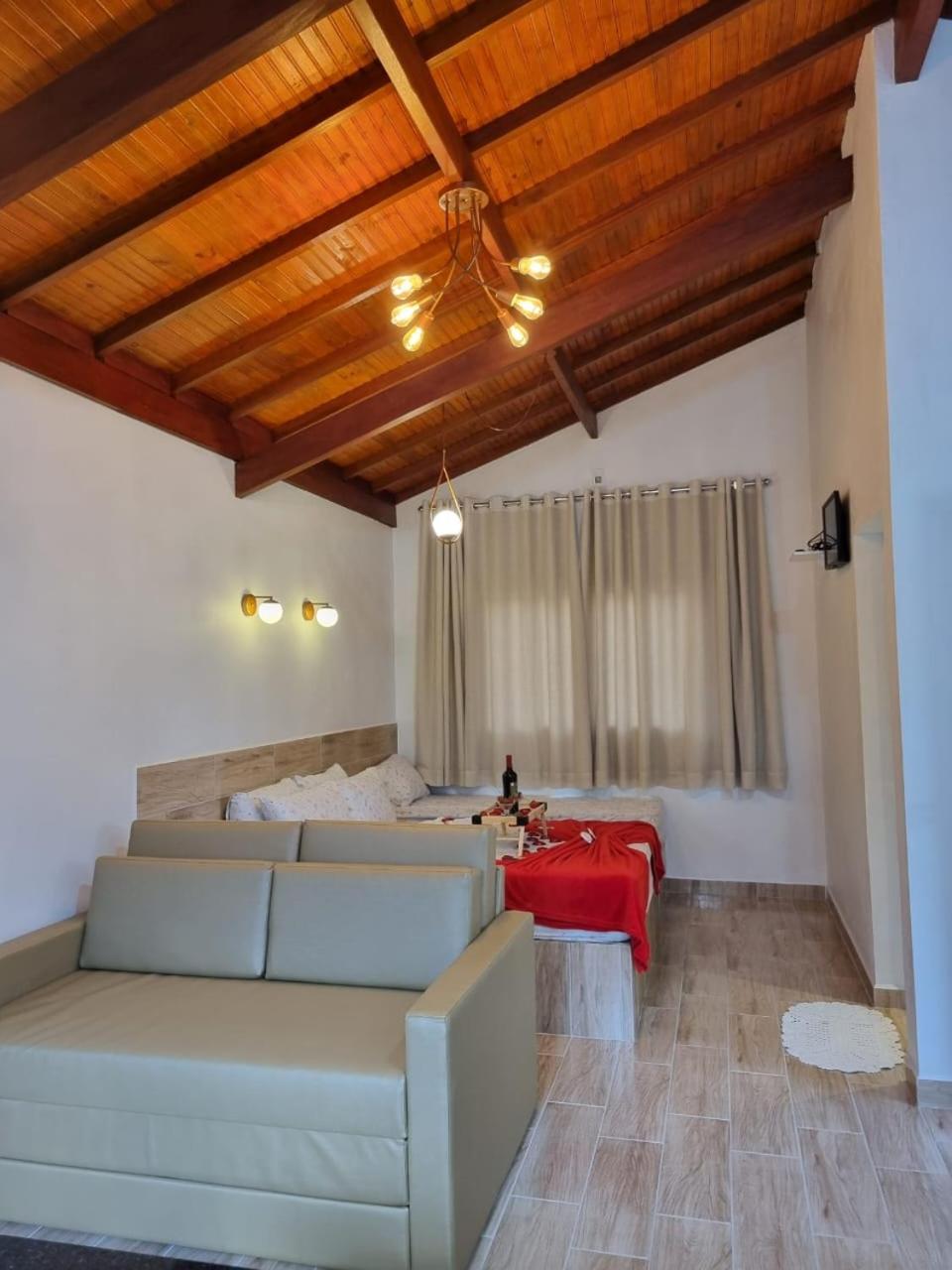 Cabanas Privativas com Jacuzzi, Cozinha, Churrasqueira e Decoração - Sitio Pauletto