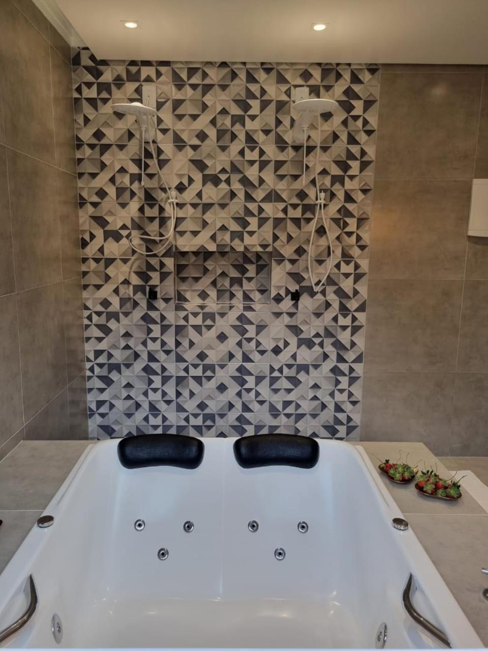 Cabanas Privativas com Jacuzzi, Cozinha, Churrasqueira e Decoração - Sitio Pauletto