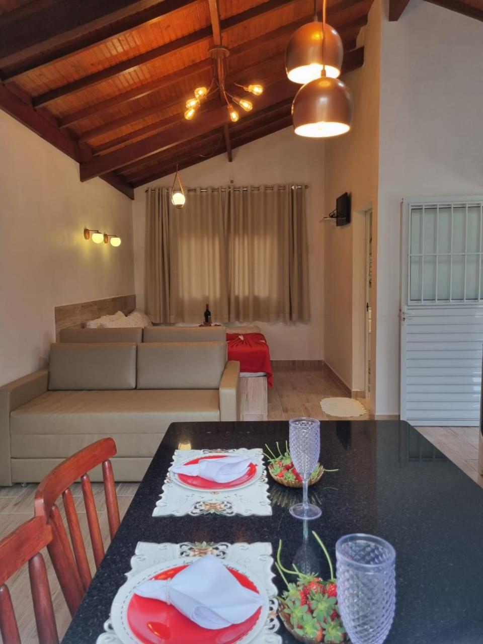 Cabanas Privativas com Jacuzzi, Cozinha, Churrasqueira e Decoração - Sitio Pauletto