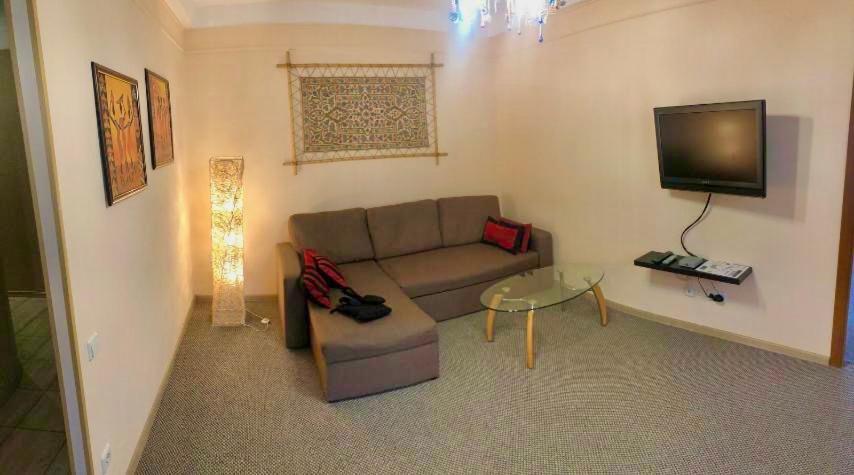 Kyiv apartment on Starokyivskaya lane 5 view 5